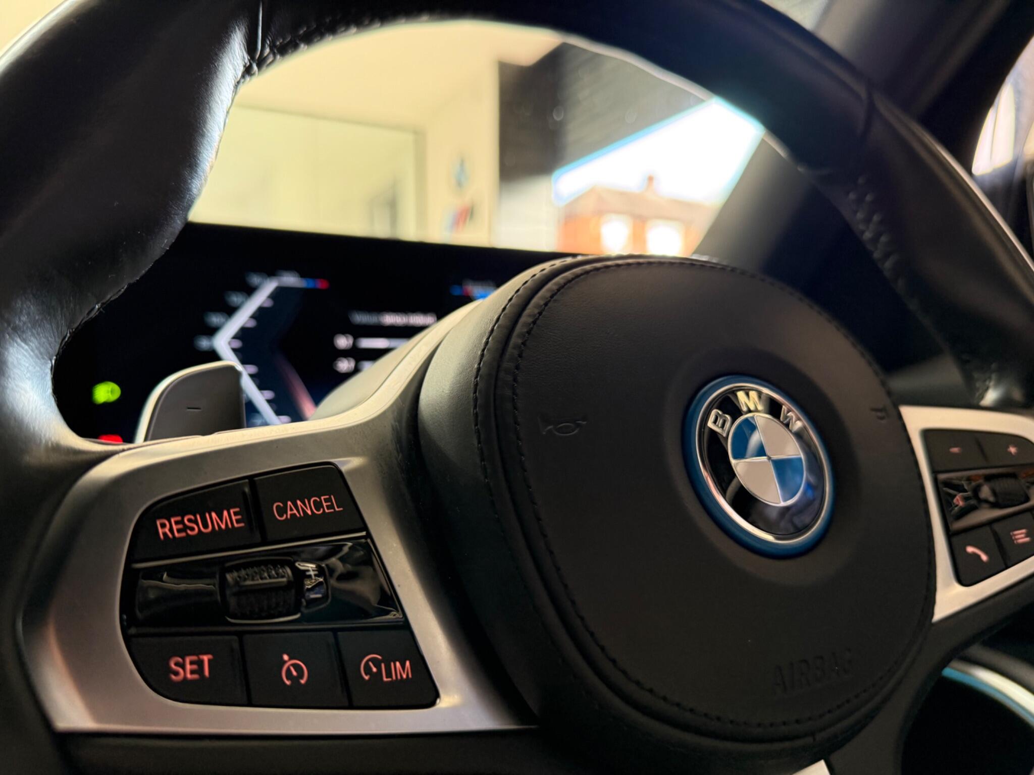 BMW 3 Series view 27