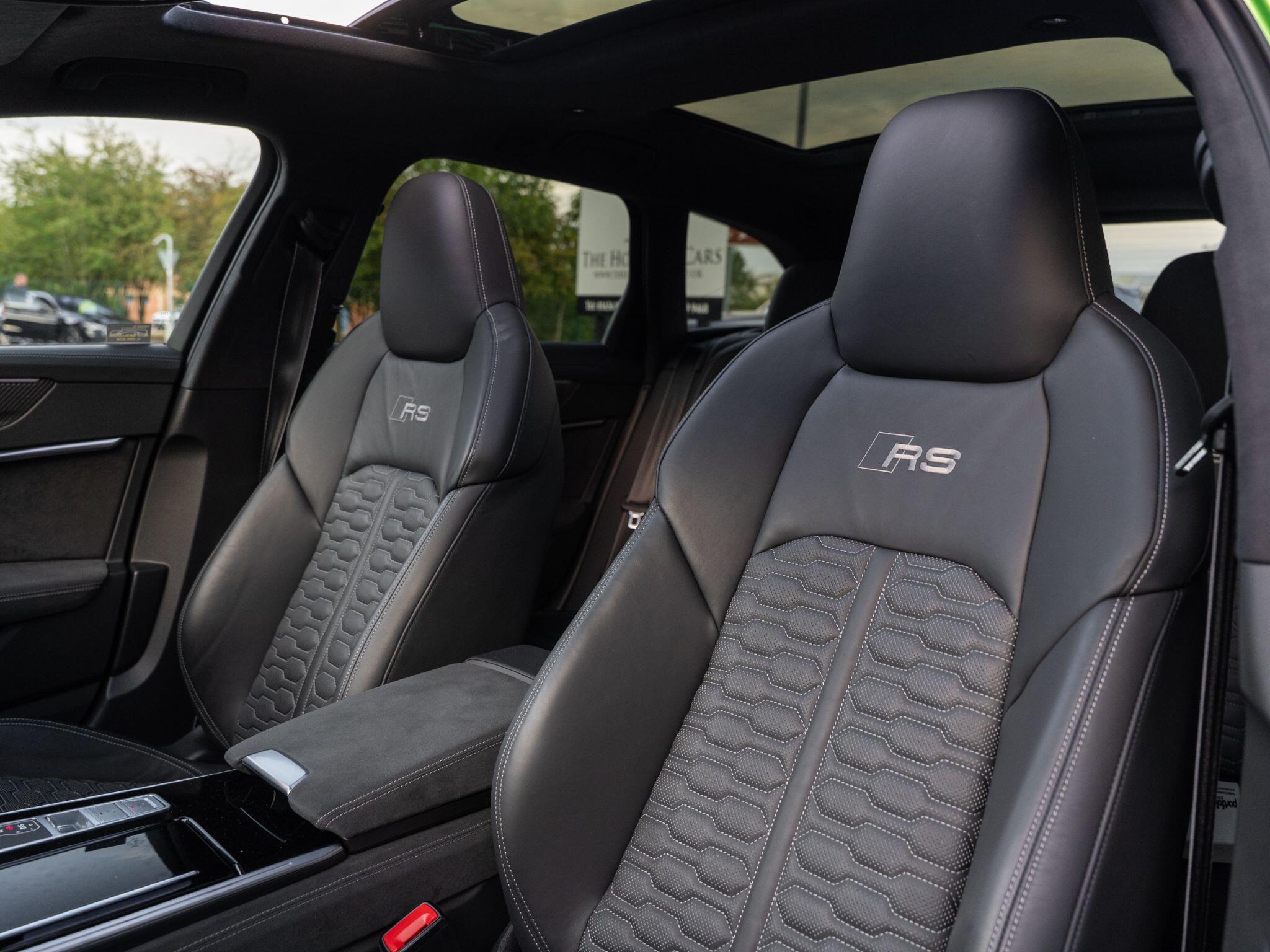 Audi RS6 Avant view 47