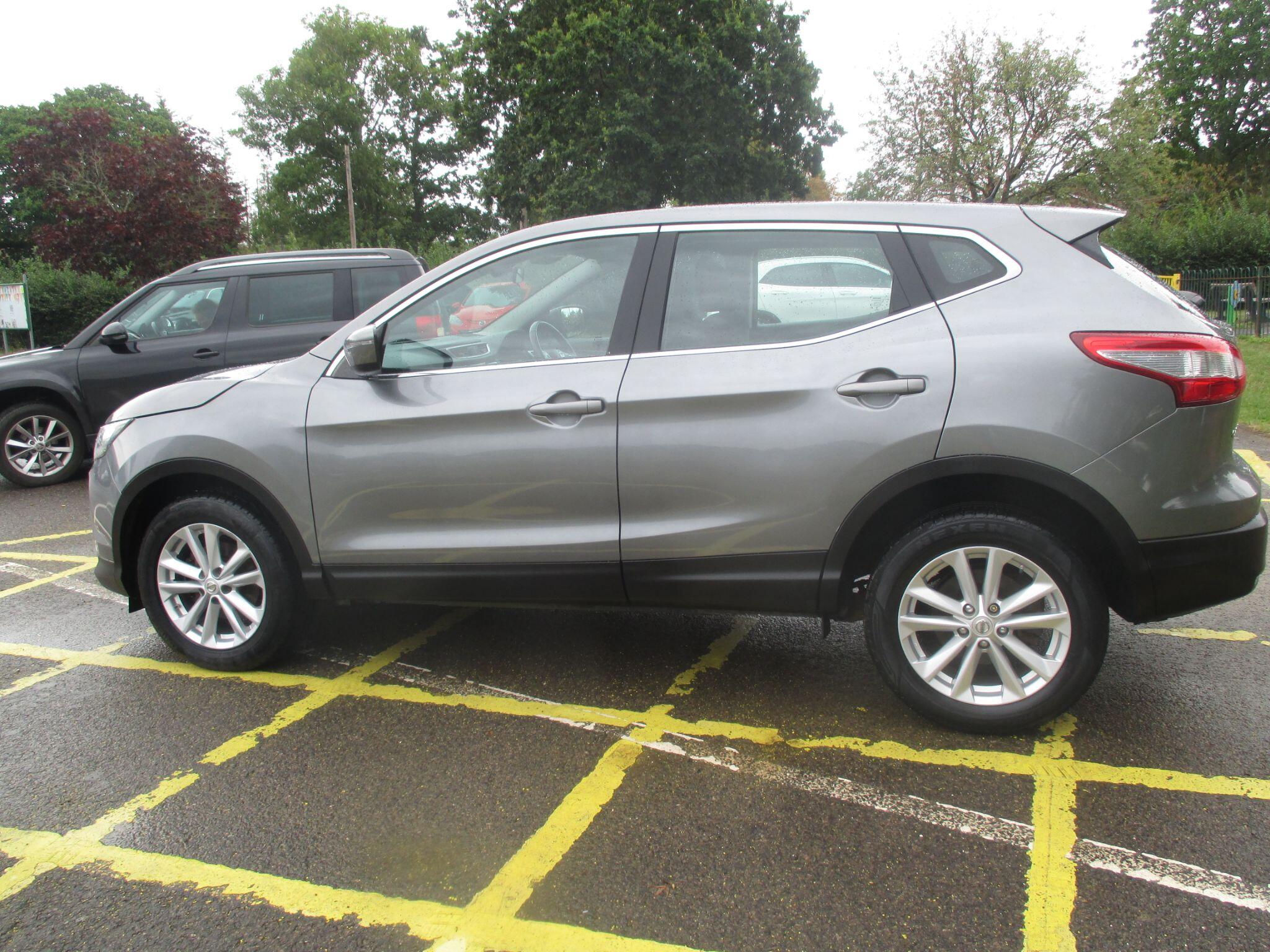 Nissan Qashqai view 17