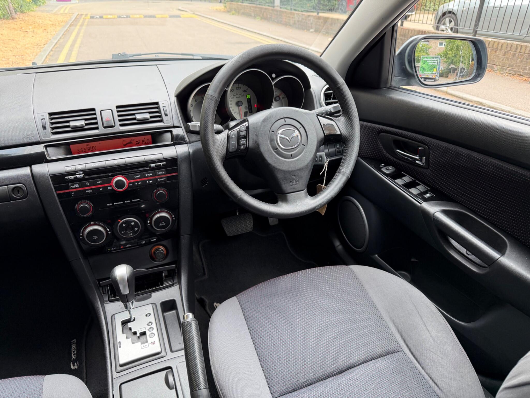 Mazda Mazda3 view 18