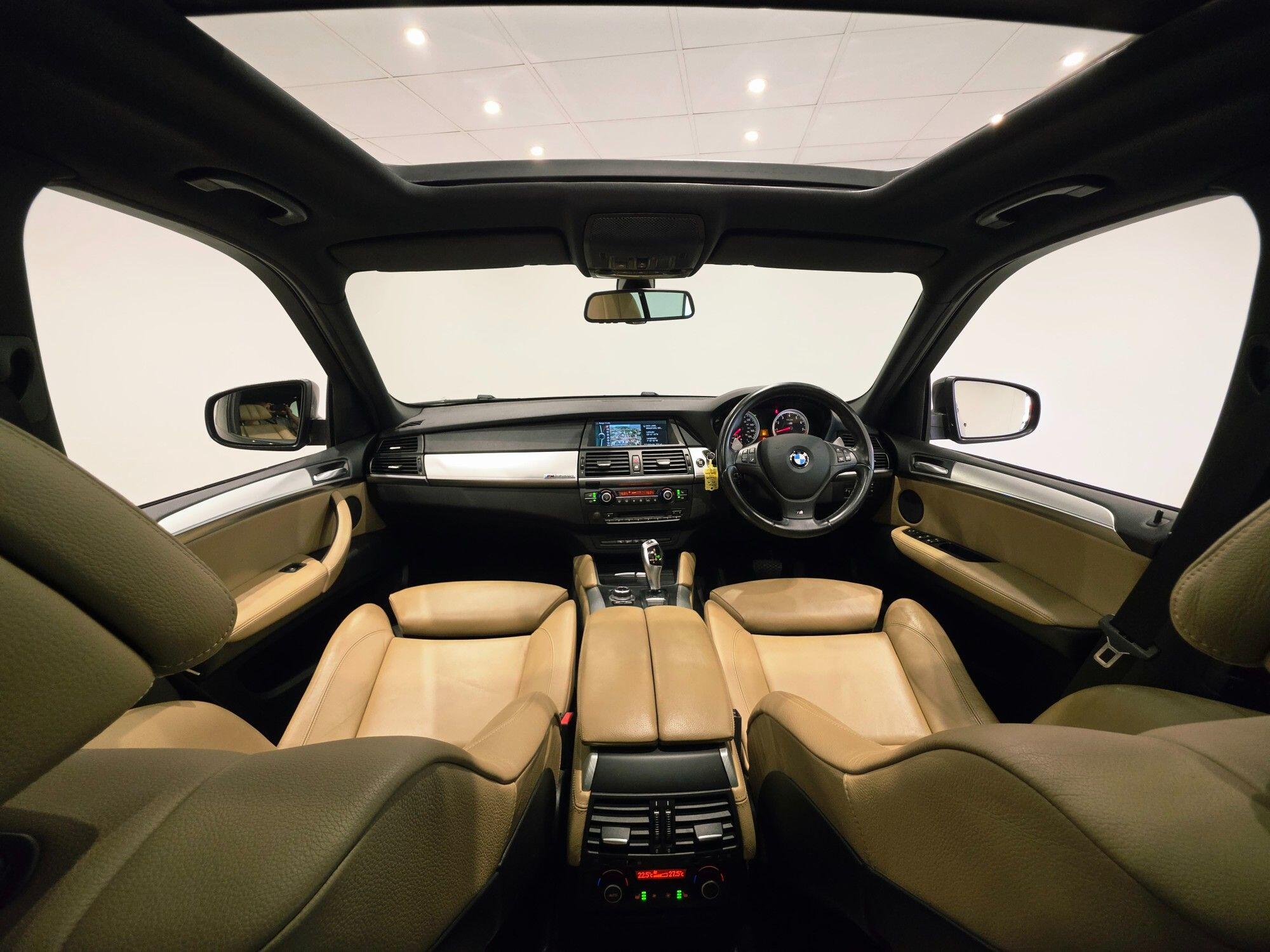 BMW X5 M view 22