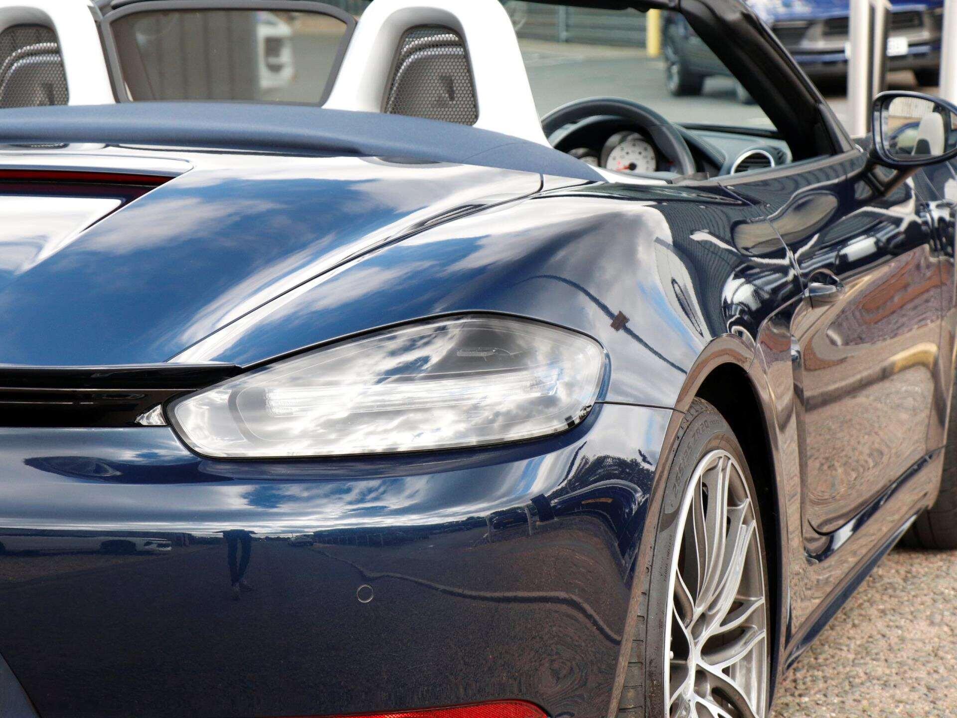 Porsche Boxster view 29