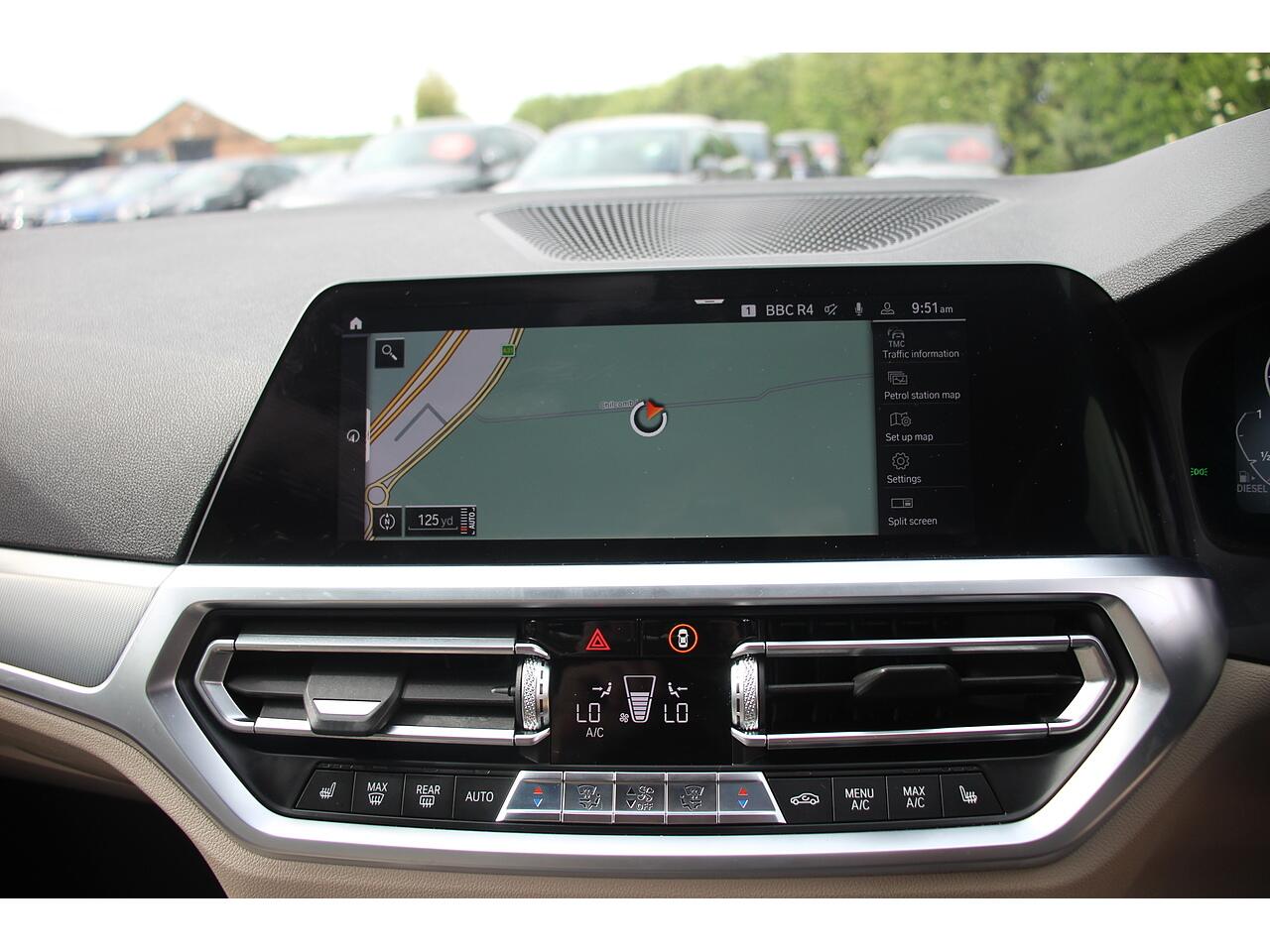 BMW 3 Series view 23