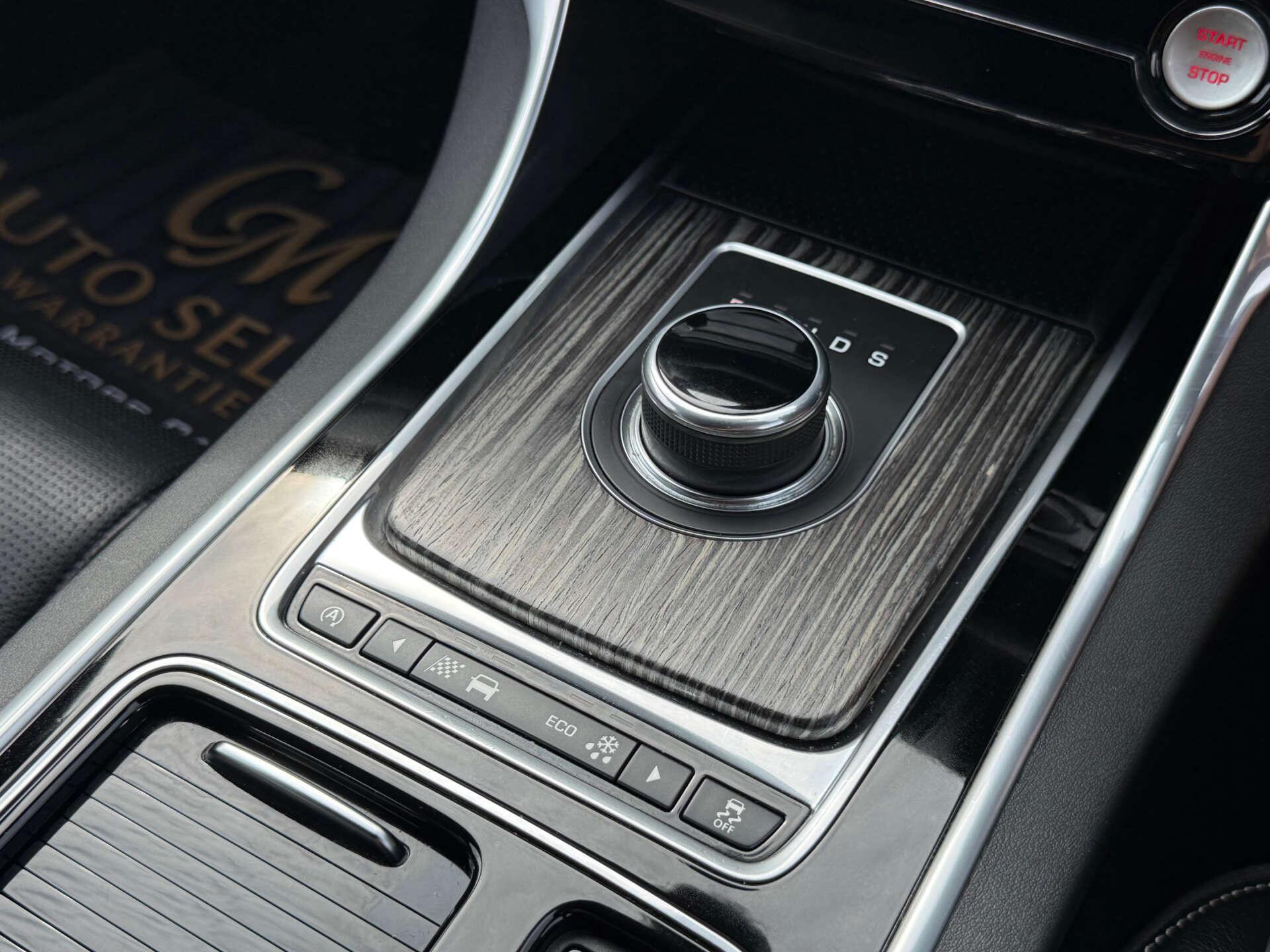 Jaguar XF view 56