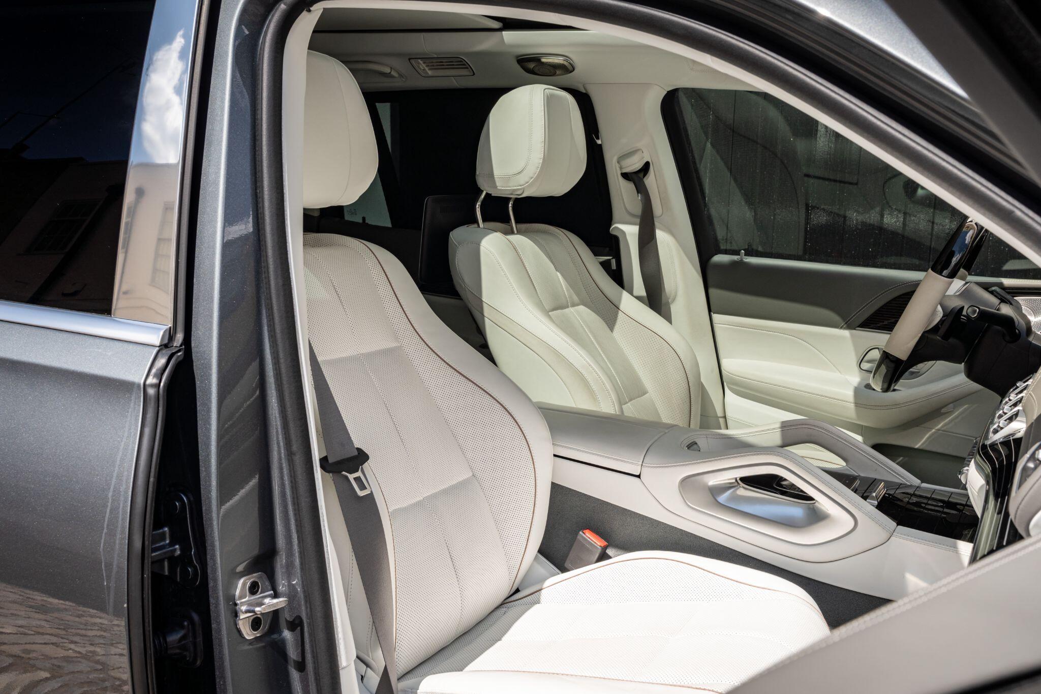 Mercedes-Benz GLS view 20