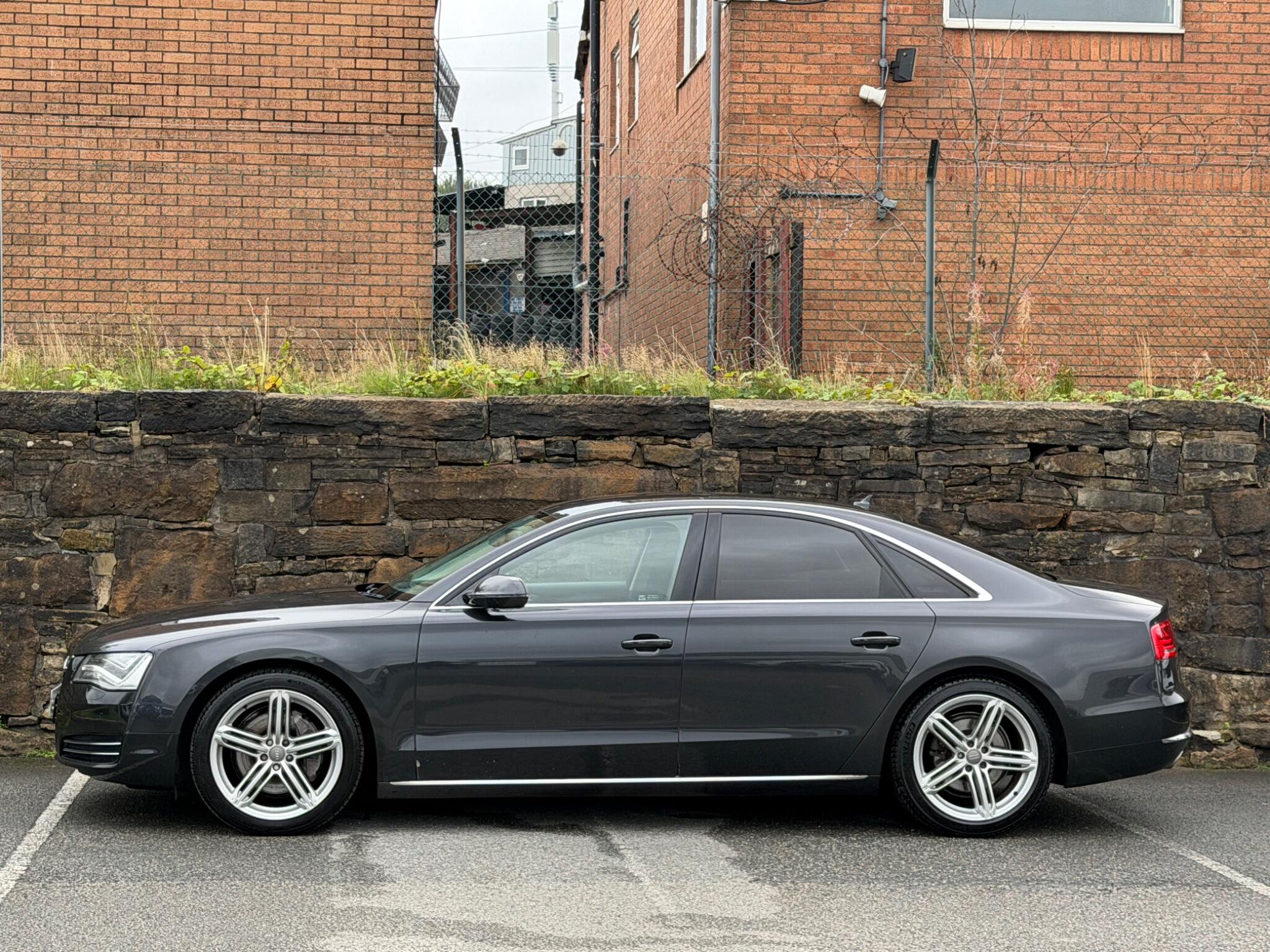 Audi A8 view 4