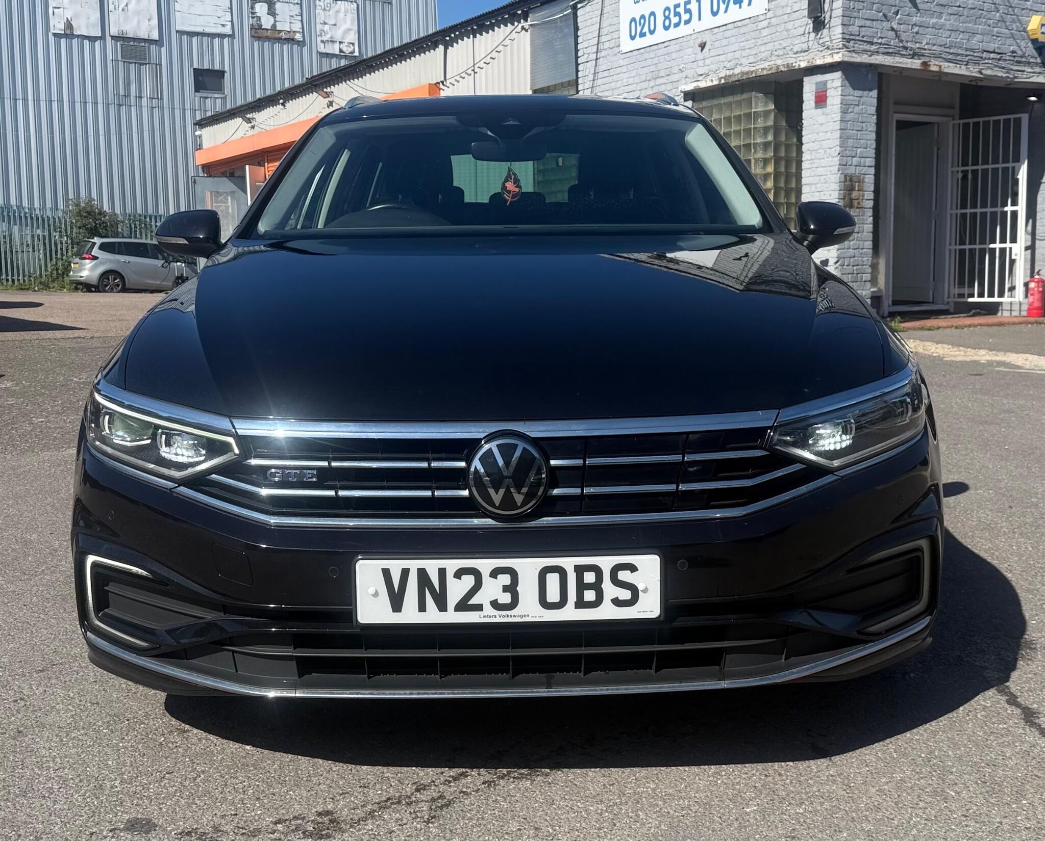 Volkswagen Passat view 6