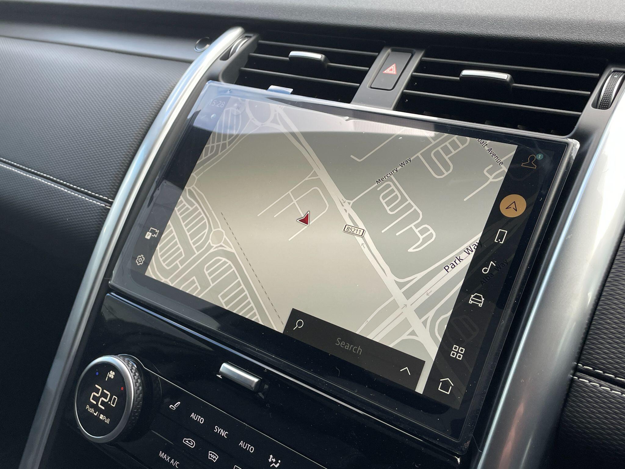 Land Rover Discovery view 26