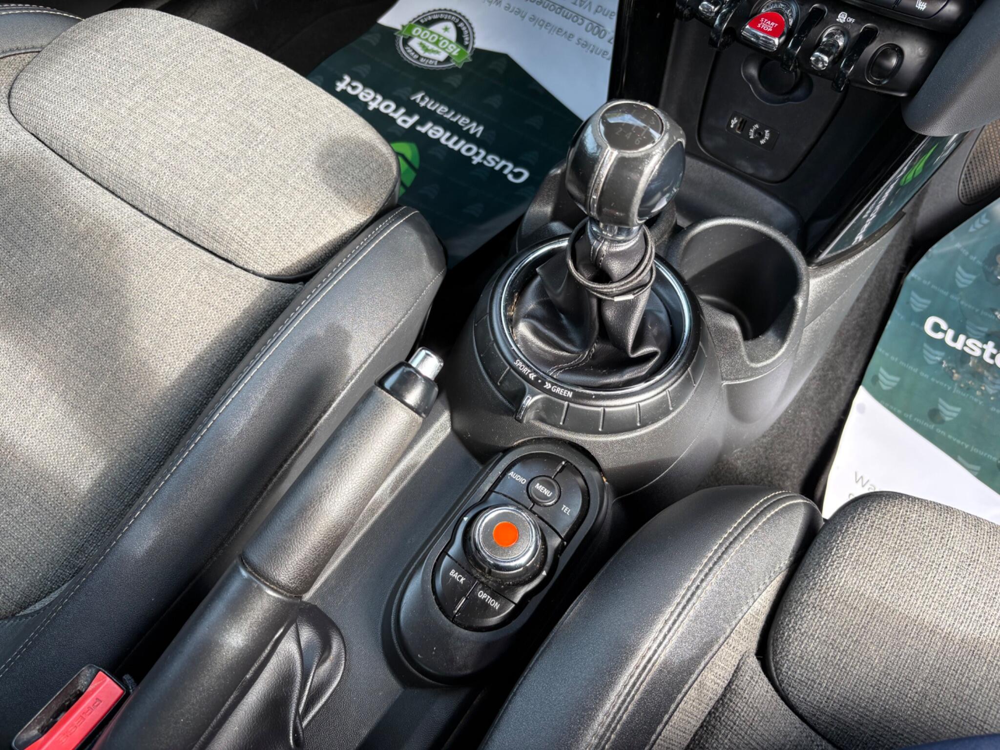 Mini Hatch view 5