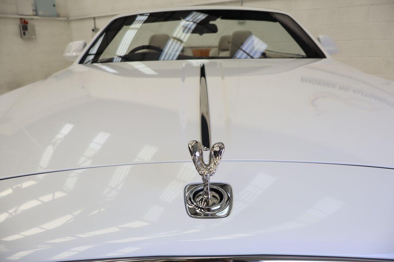 Rolls-Royce Dawn view 12