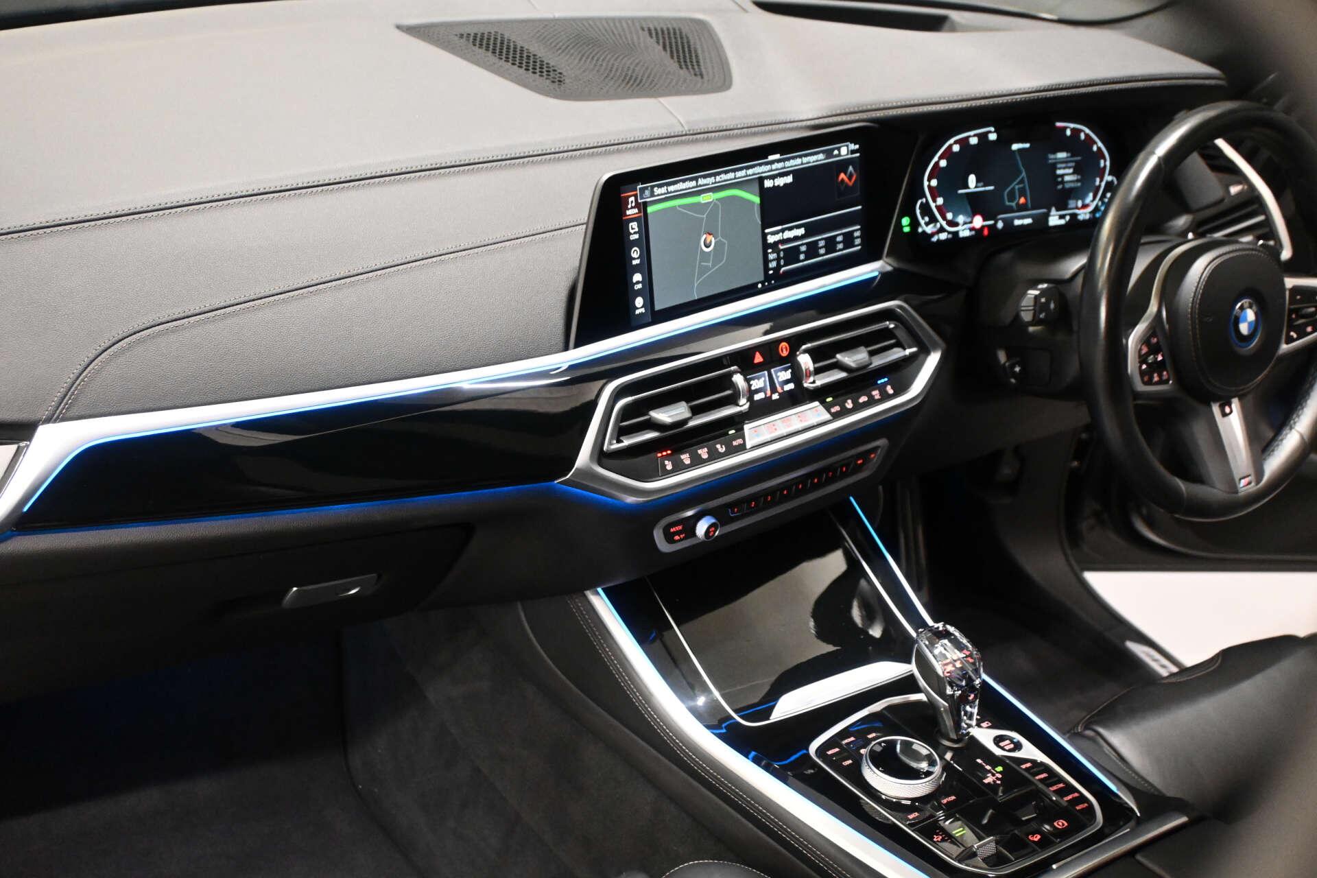 BMW X5 view 20