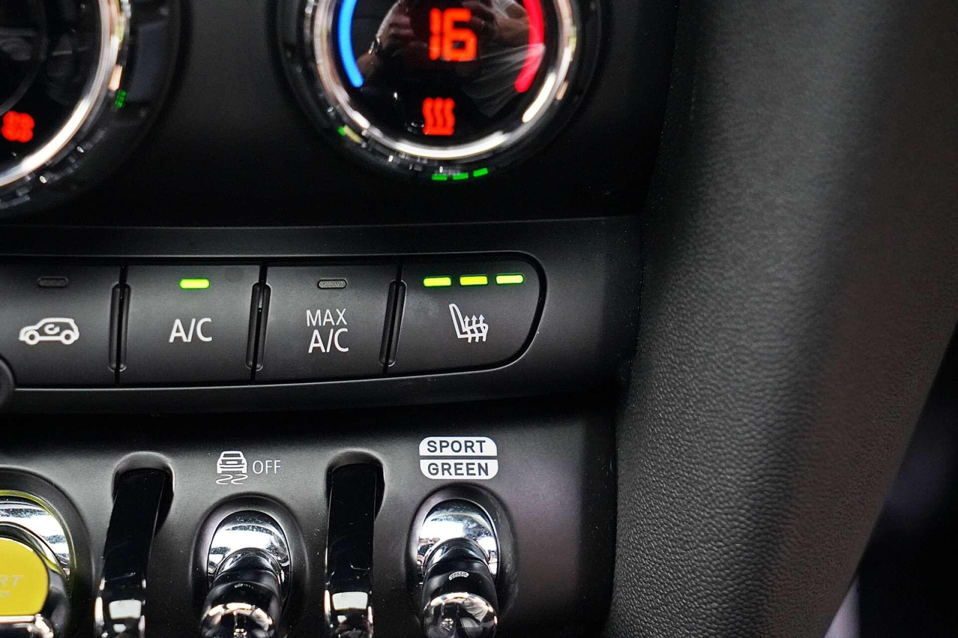Mini Hatch view 20