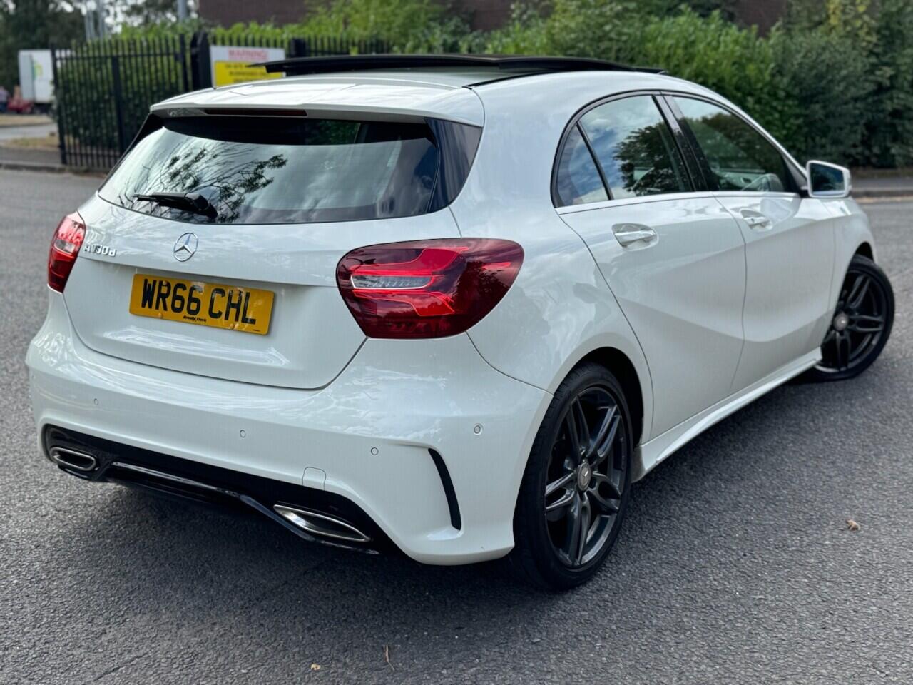 Mercedes-Benz A Class view 3