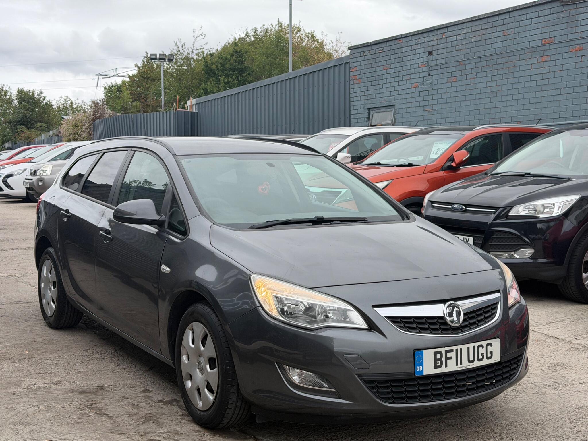 Vauxhall Astra view 2