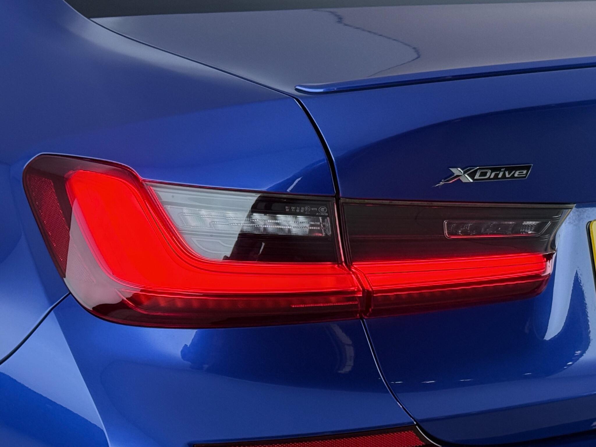 BMW 3 Series view 11