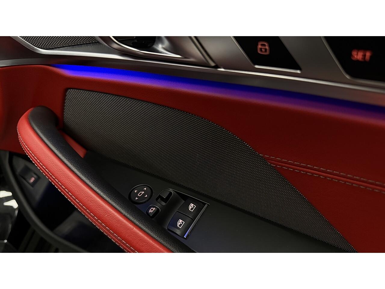 BMW 8 Series view 16