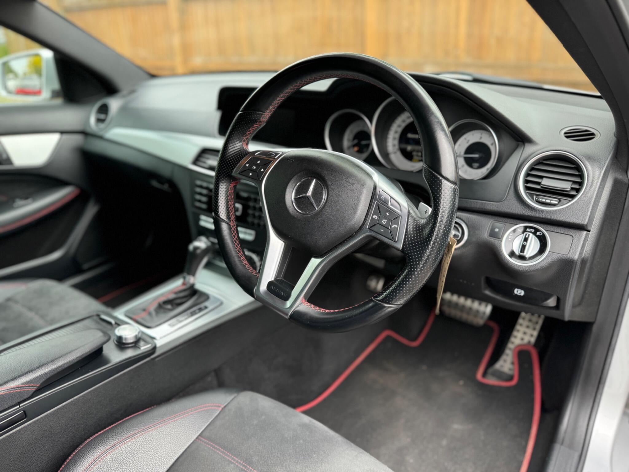Mercedes-Benz C-Class view 54