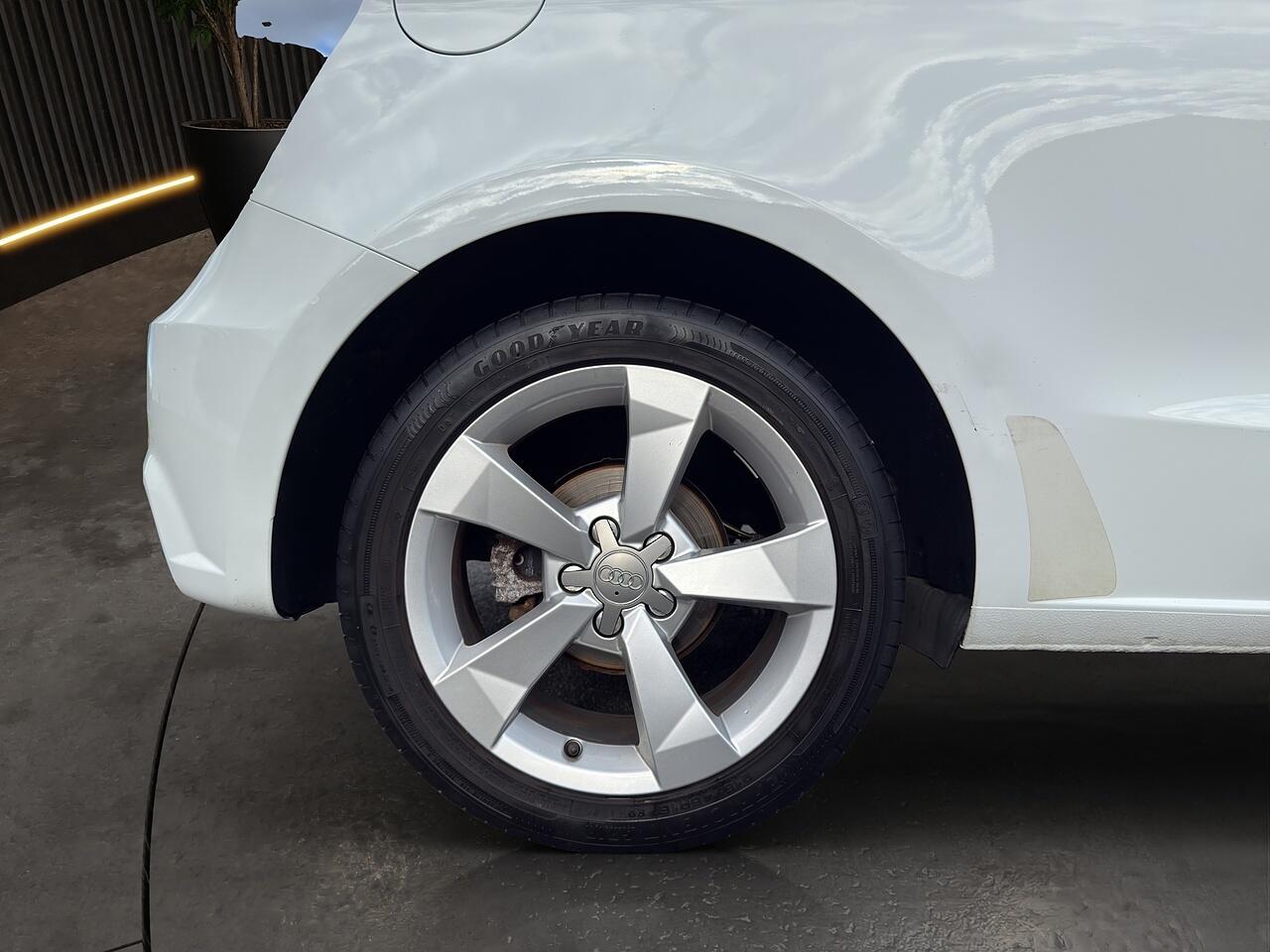 Audi A1 view 25