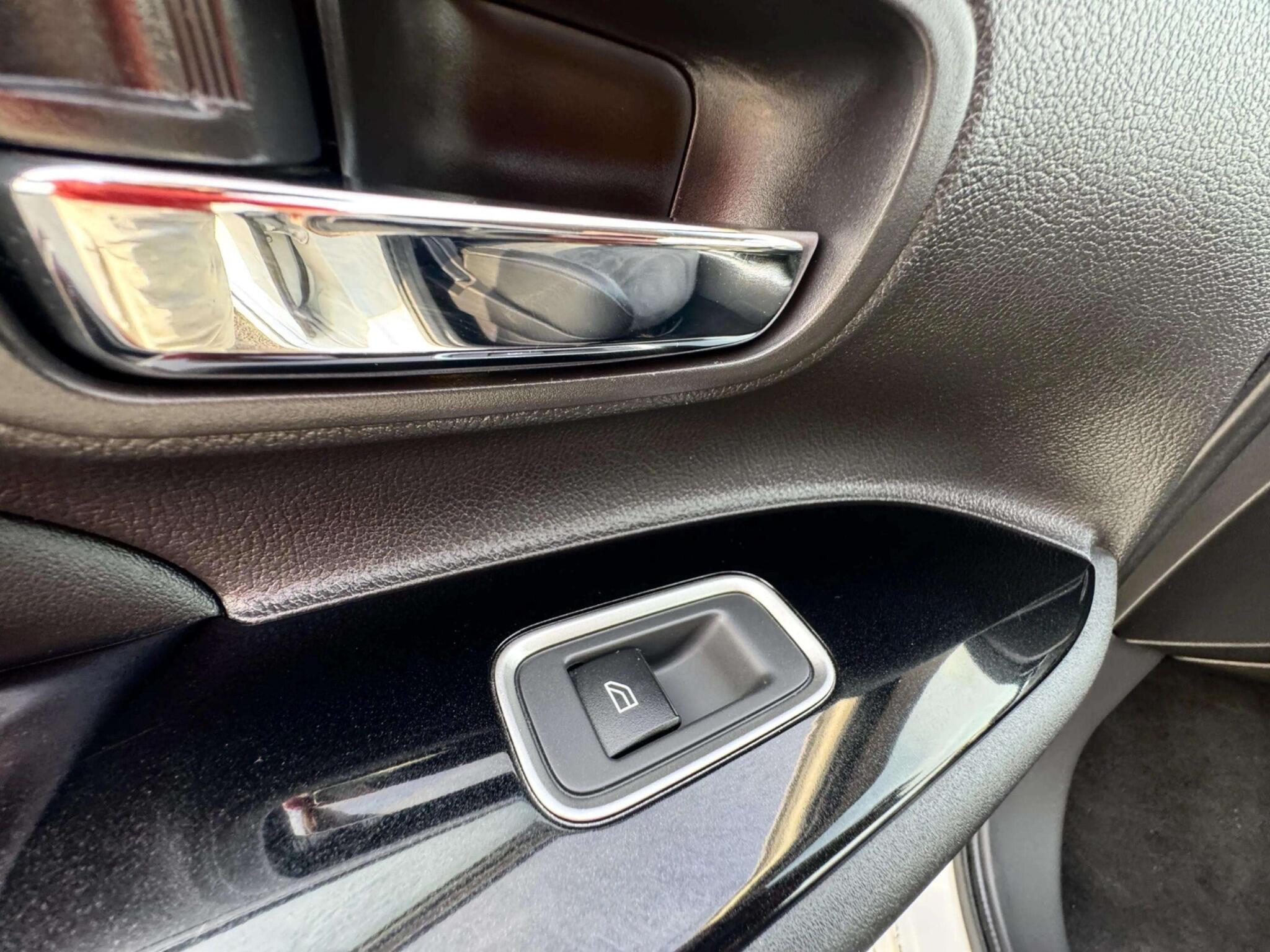 Mitsubishi Outlander view 50