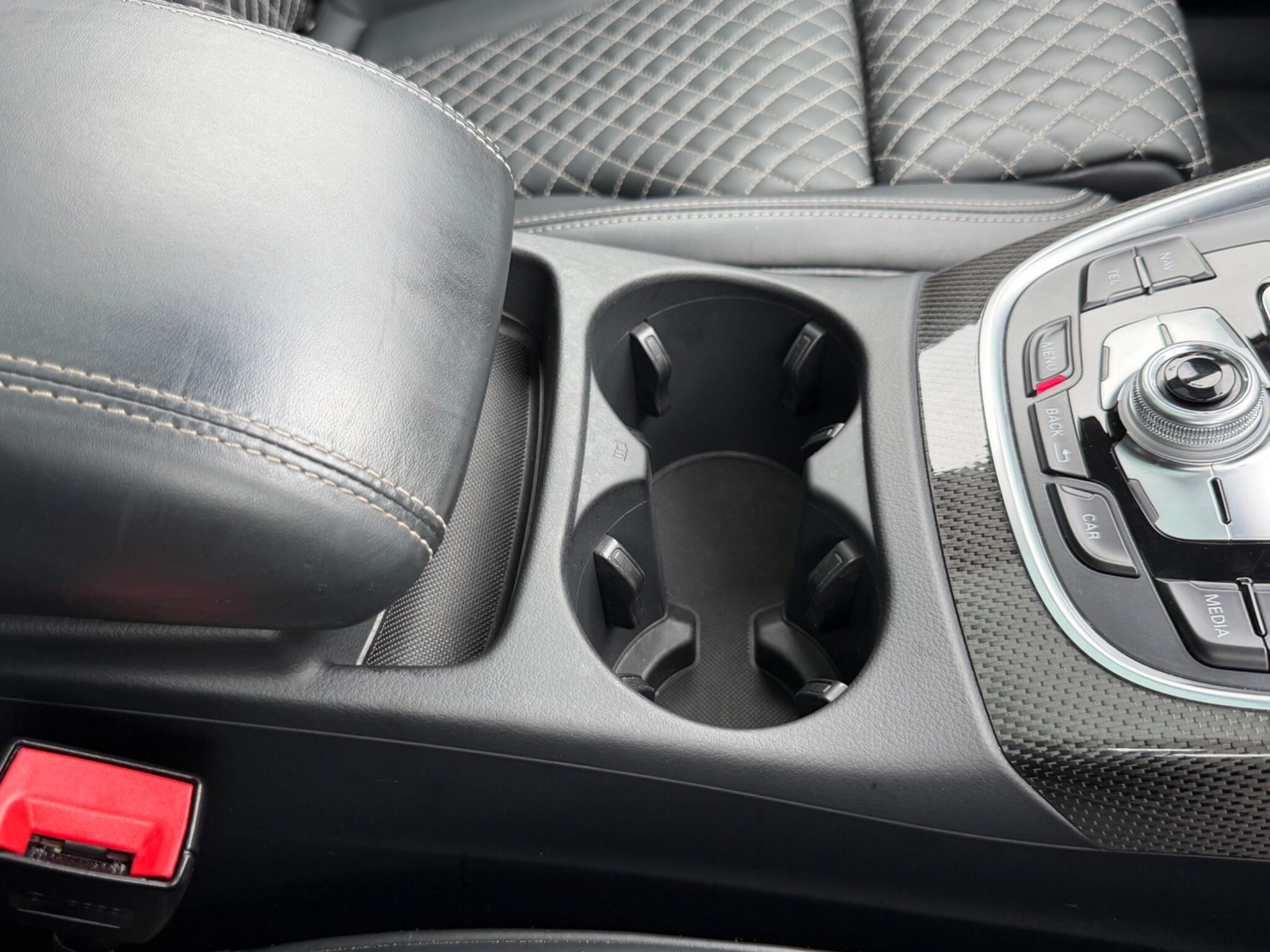 Audi SQ5 view 47