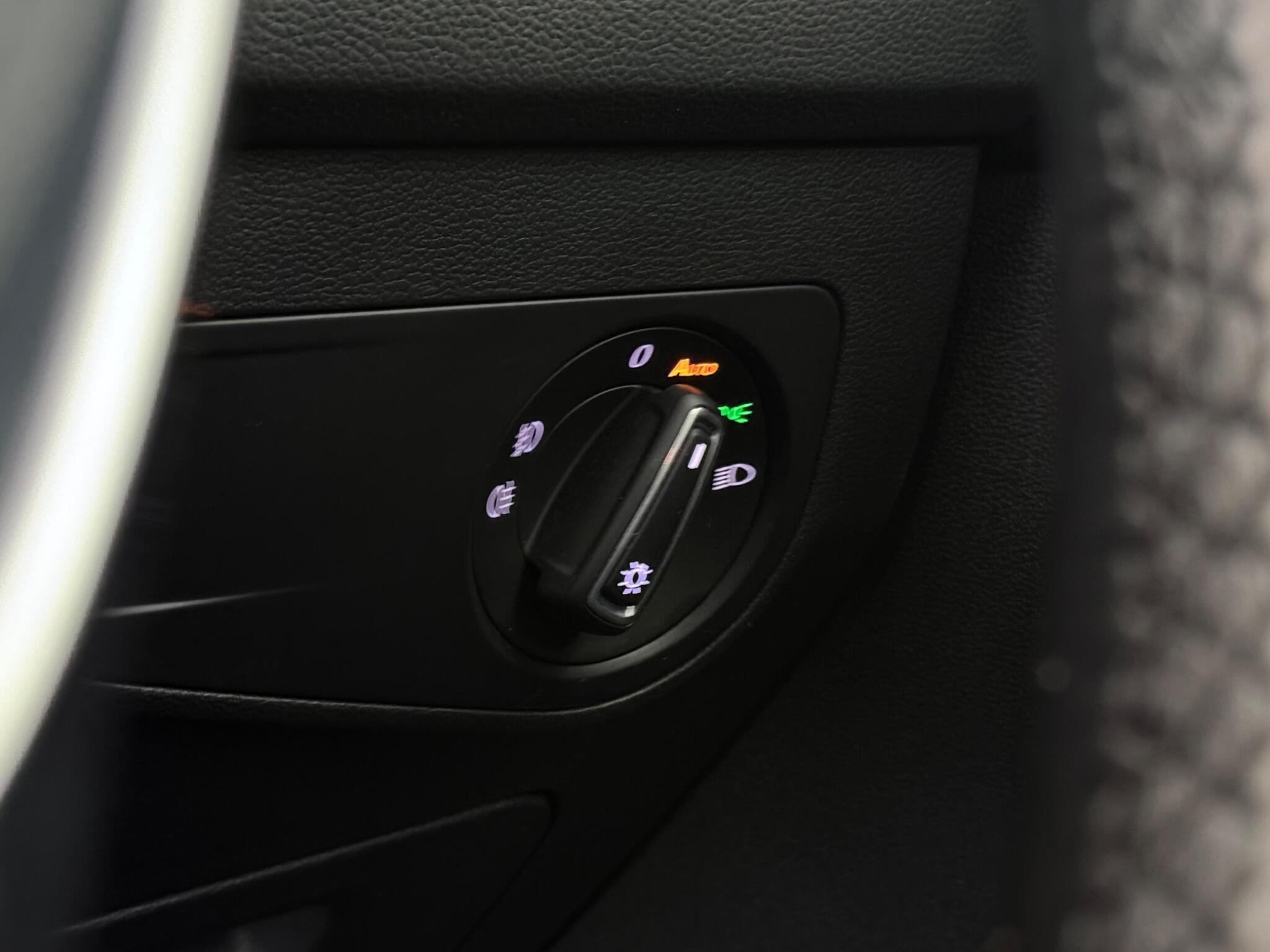 Volkswagen Tiguan view 17