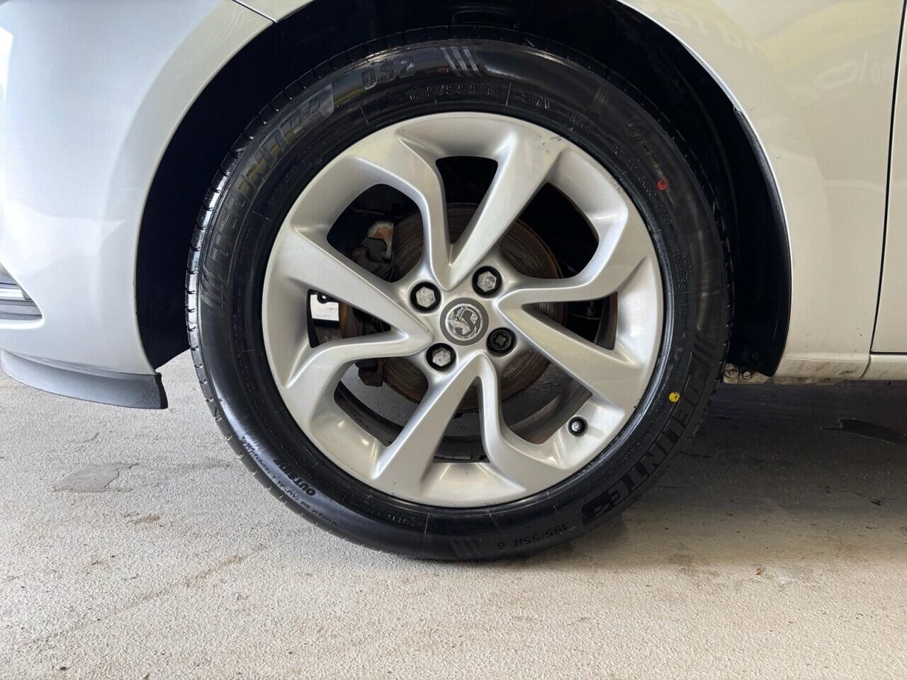 Vauxhall Corsa view 9