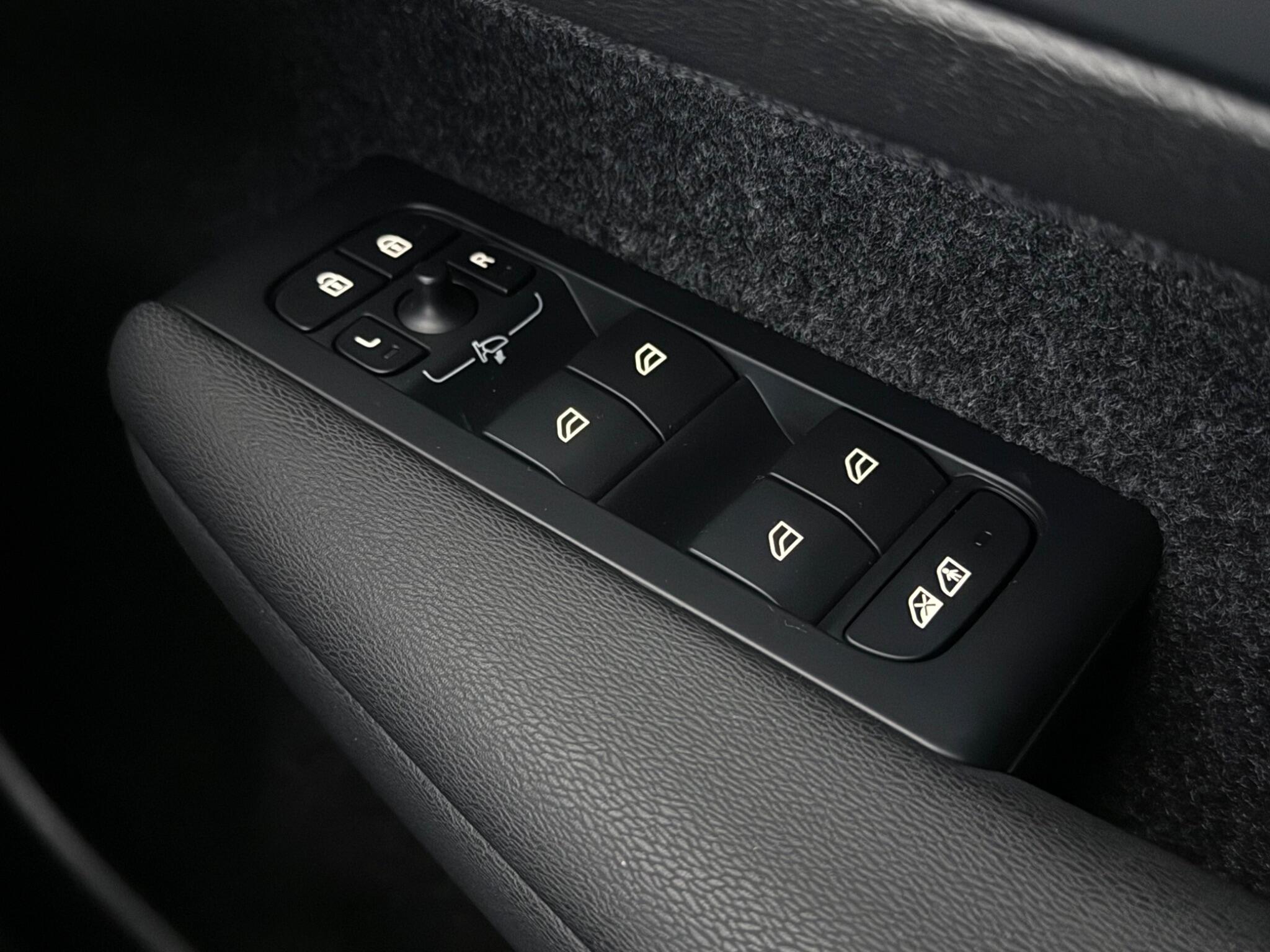 Volvo XC40 view 20