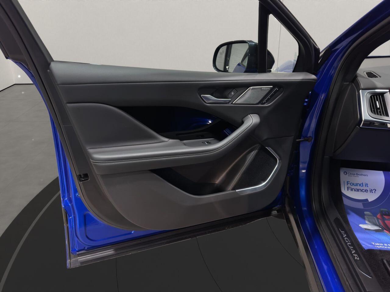 Jaguar I-Pace view 30