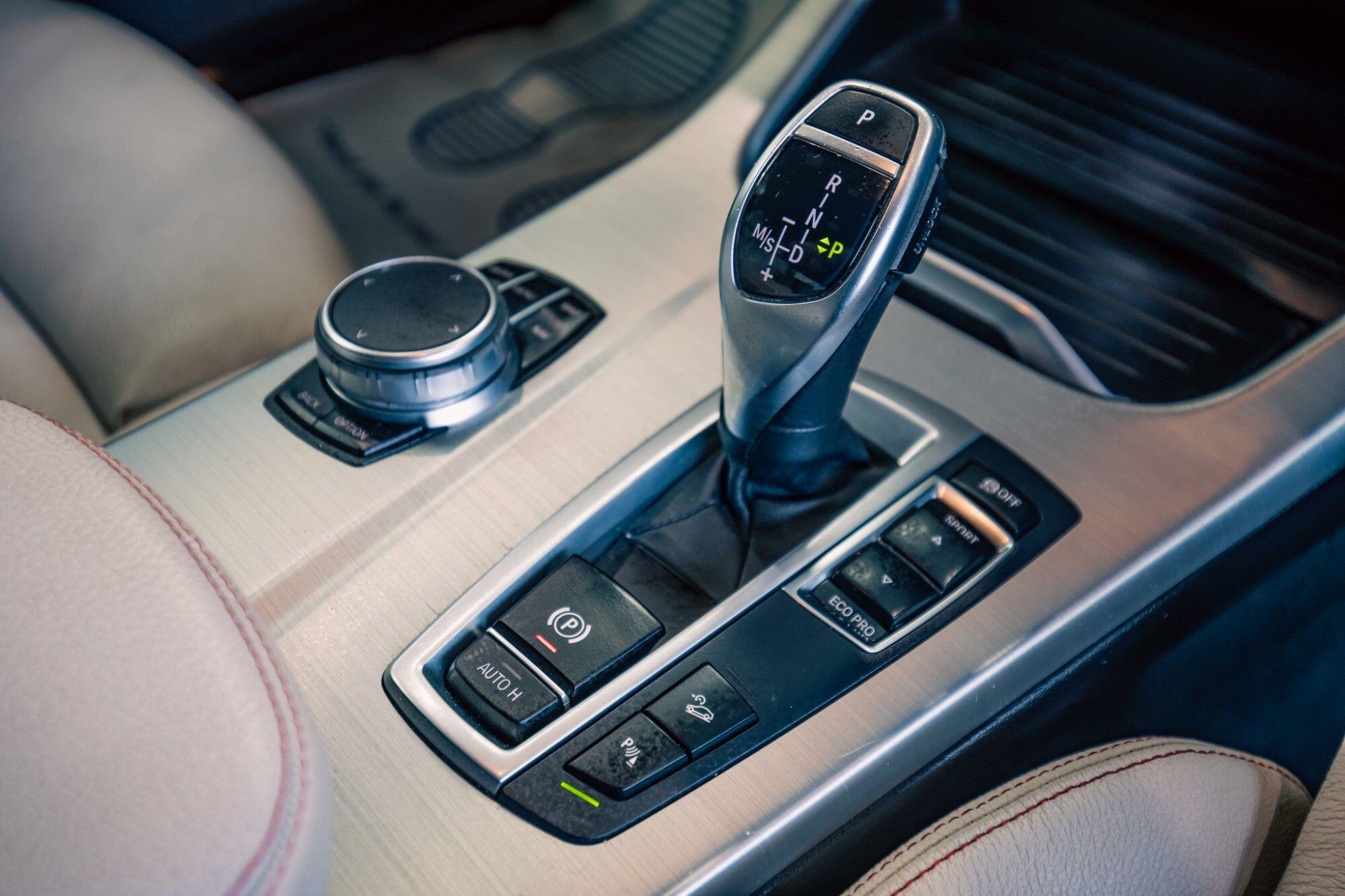 BMW X4 view 18