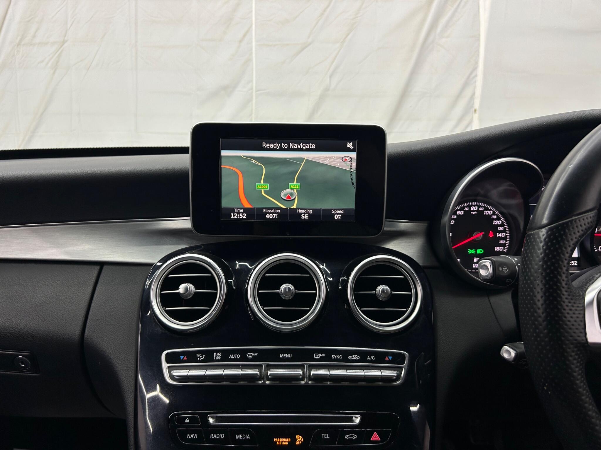 Mercedes-Benz C-Class view 36