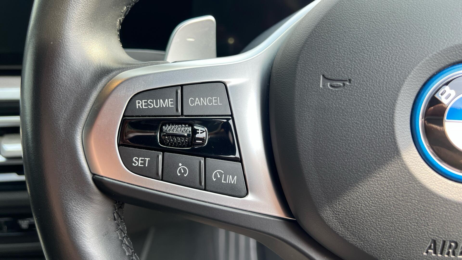 BMW 3 Series view 17