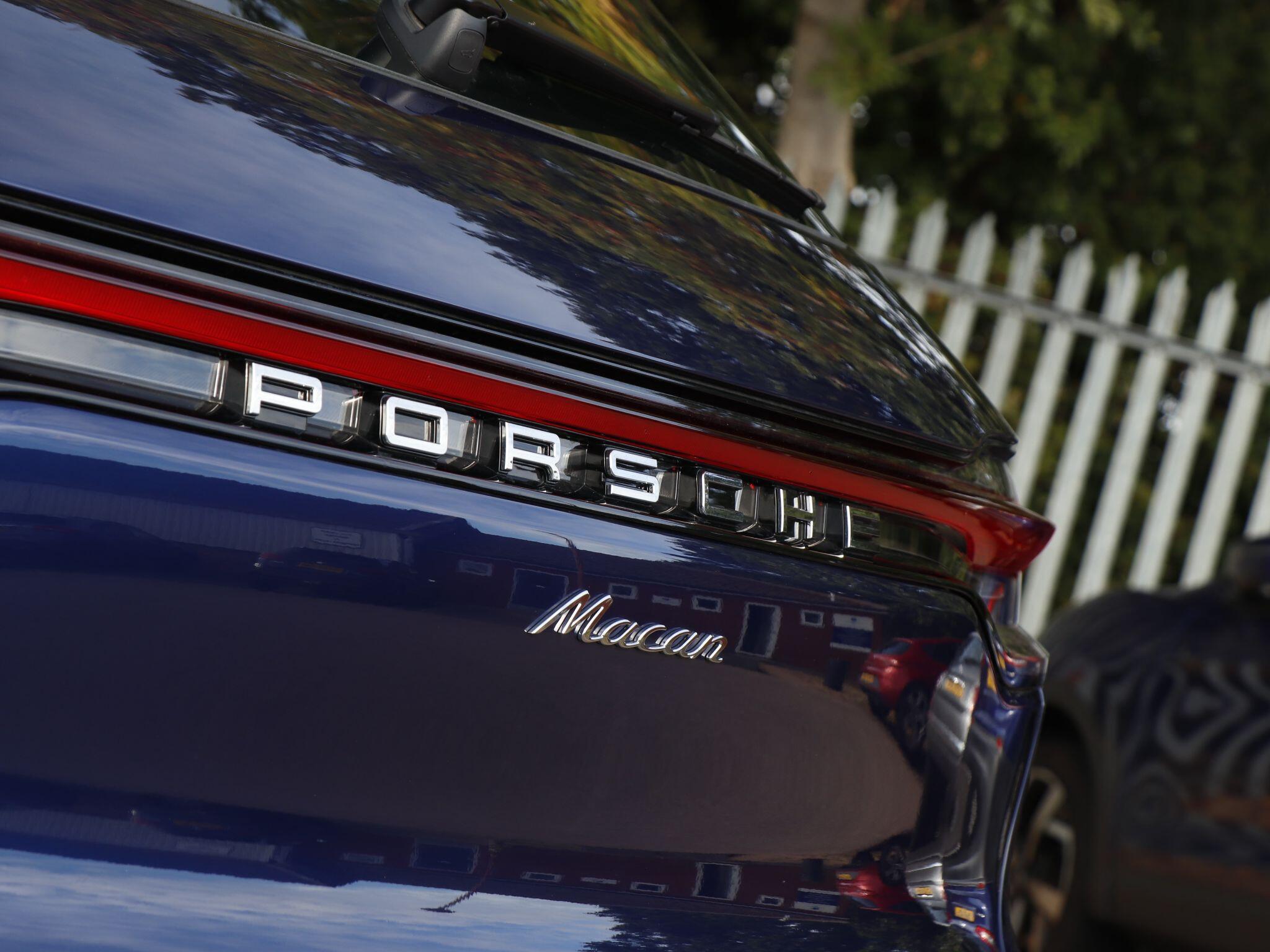 Porsche Macan view 27