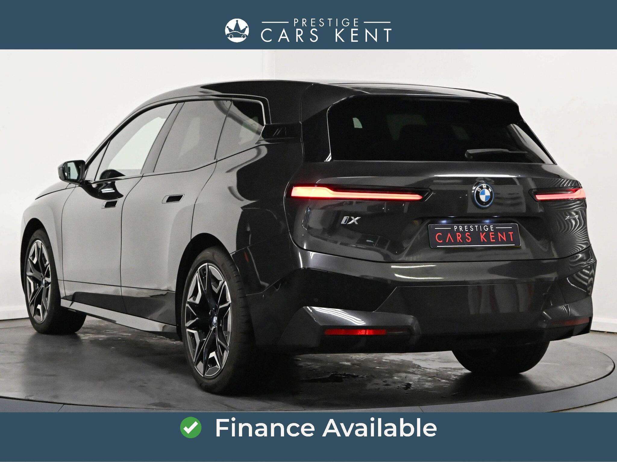 BMW Ix view 3