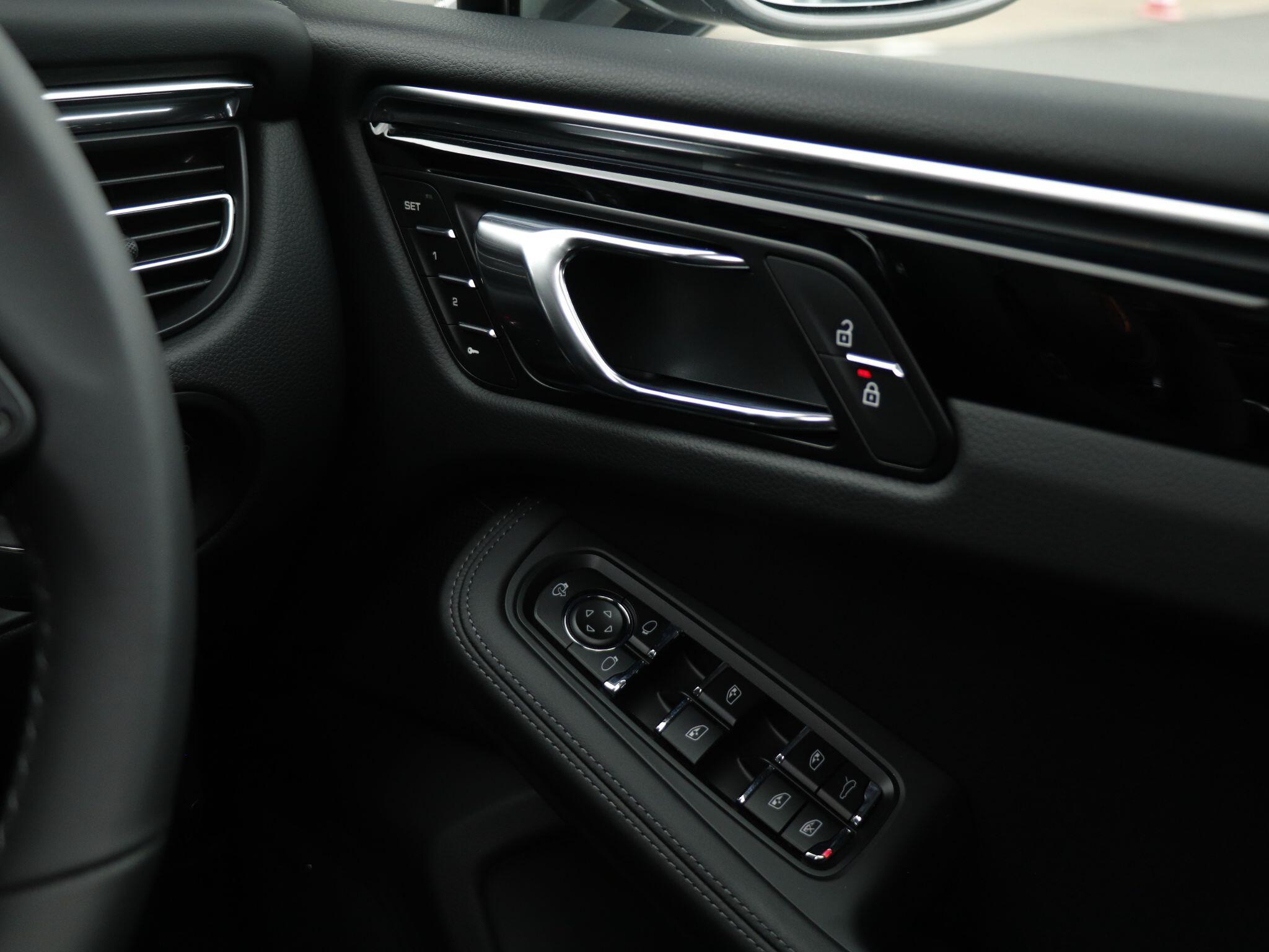 Porsche Macan view 62