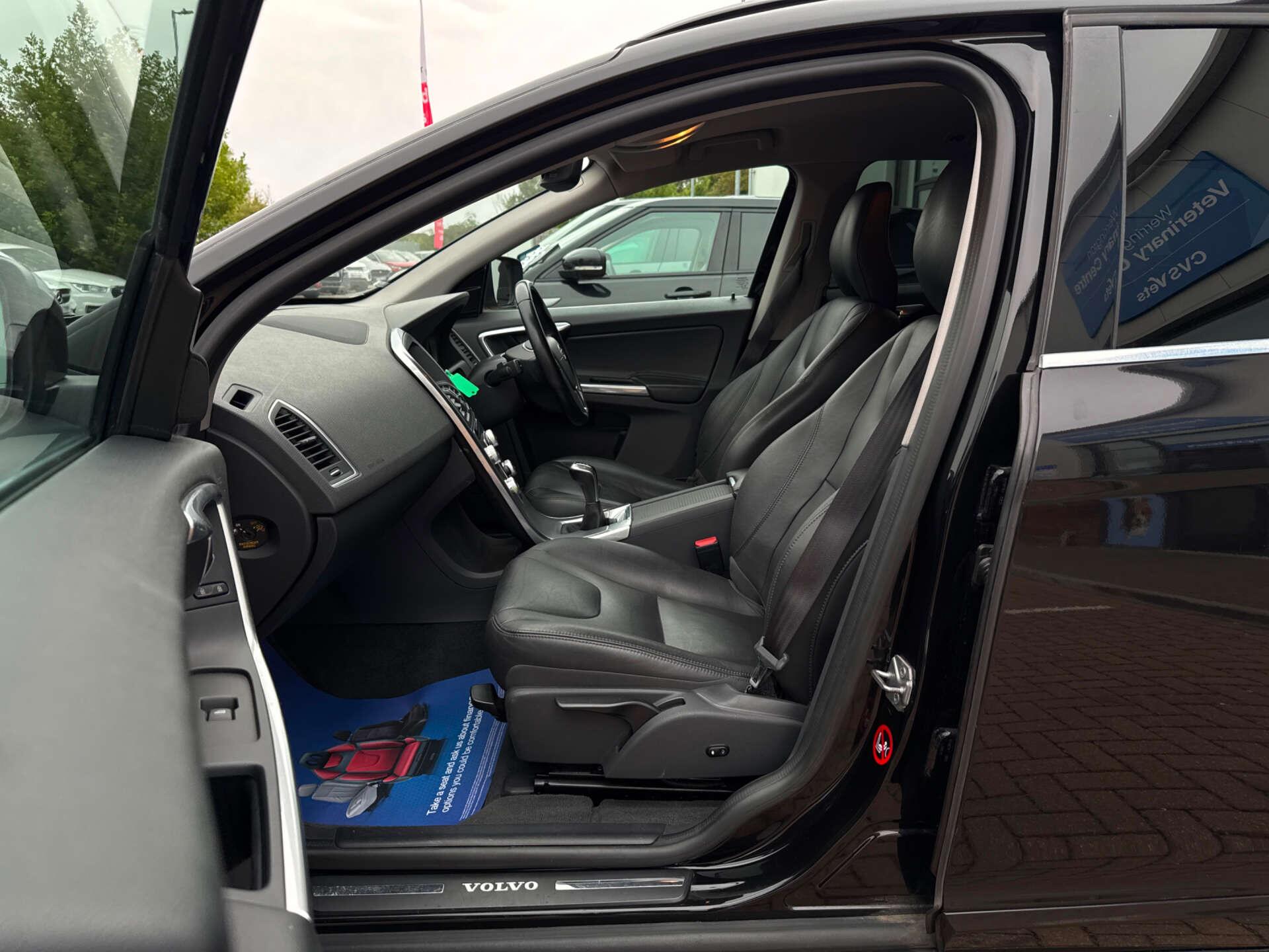Volvo XC60 view 39