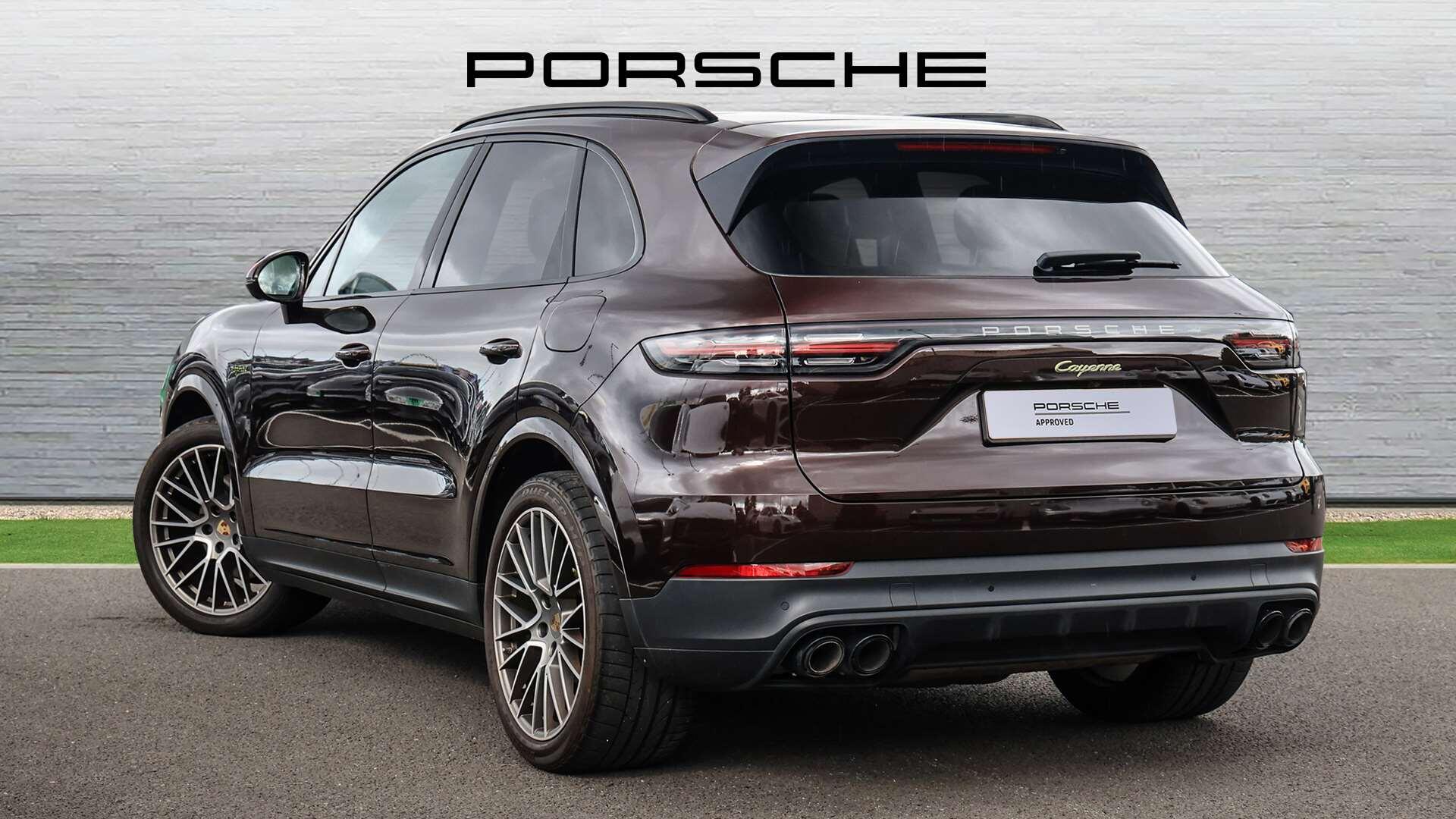 Porsche Cayenne view 4