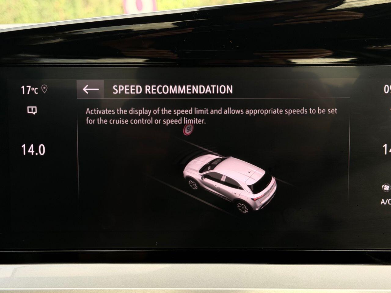 Vauxhall Mokka Electric view 63