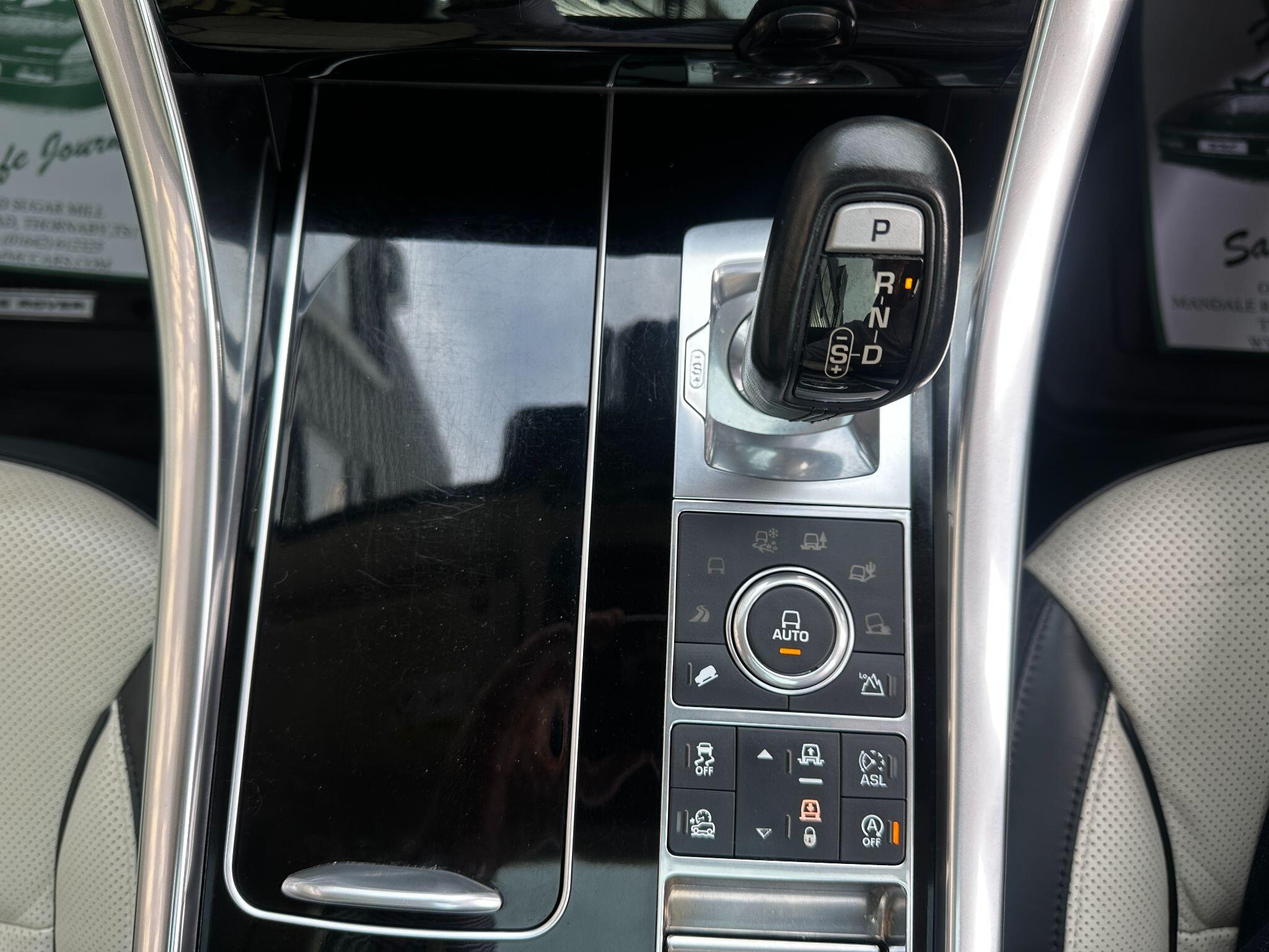Land Rover Range Rover Sport view 17