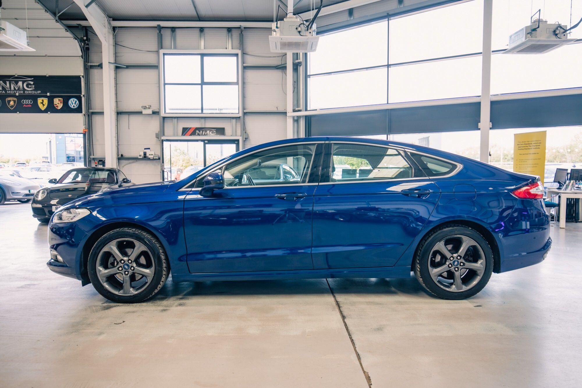 Ford Mondeo view 25
