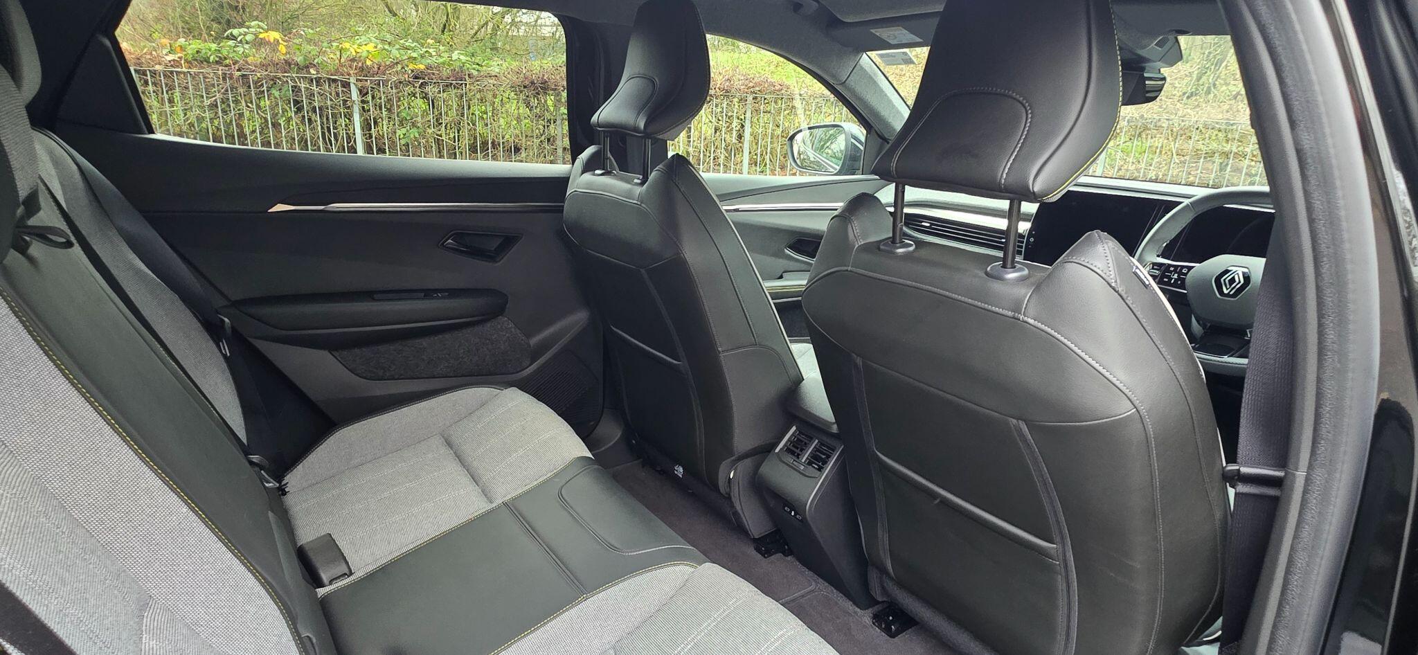 2025 Renault Scenic E-Tech long range 87kWh techno Auto 5dr (22kW Charger) • 186 miles image 25