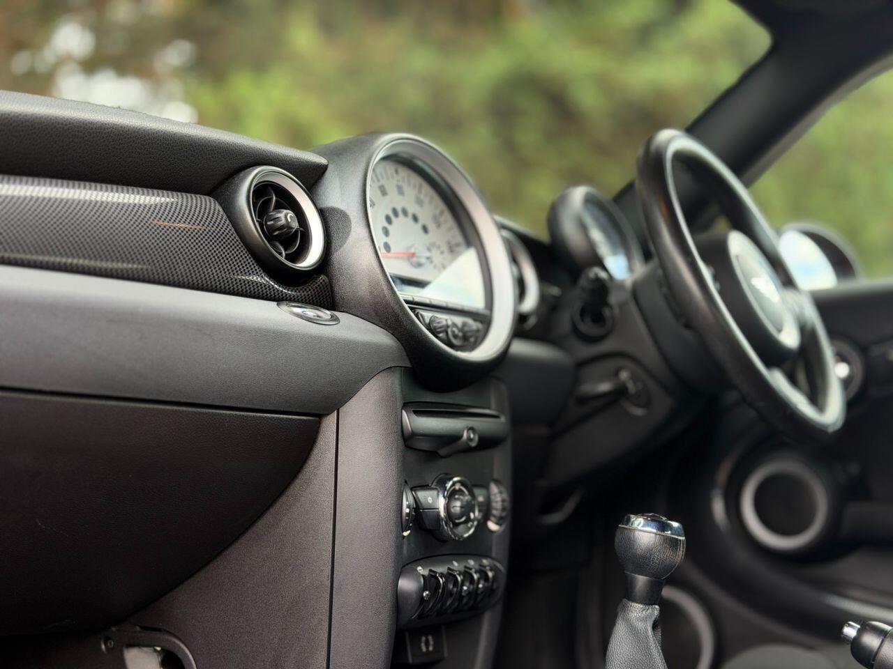 Mini Cooper view 89
