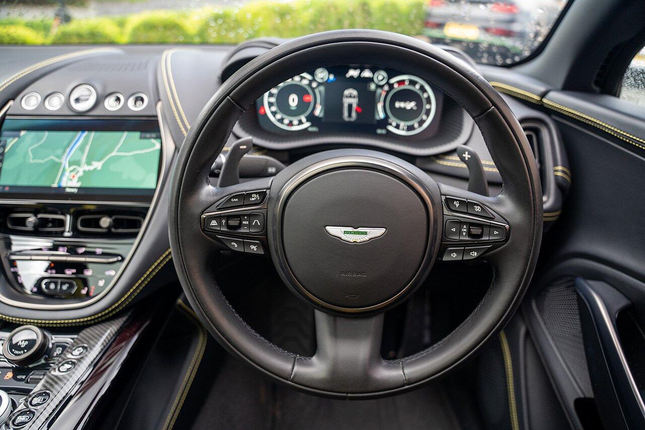 Aston Martin DBX view 70