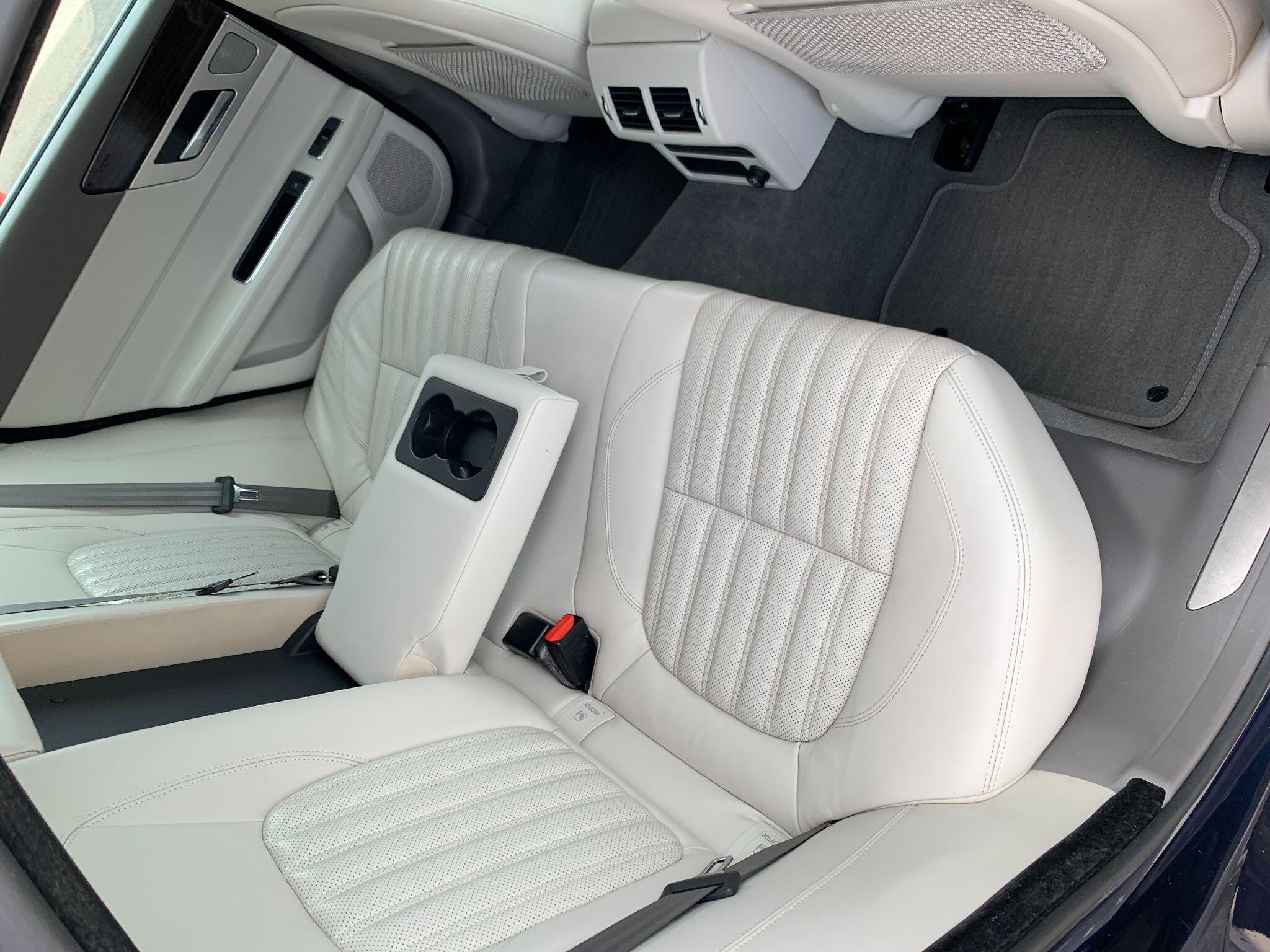 Jaguar XF view 19