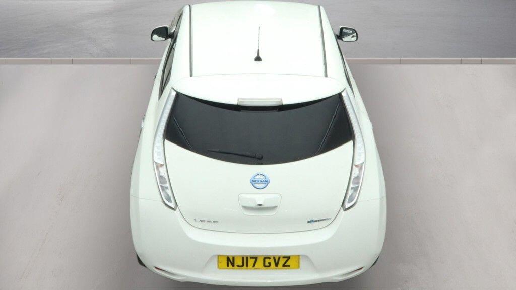 Nissan Leaf view 13