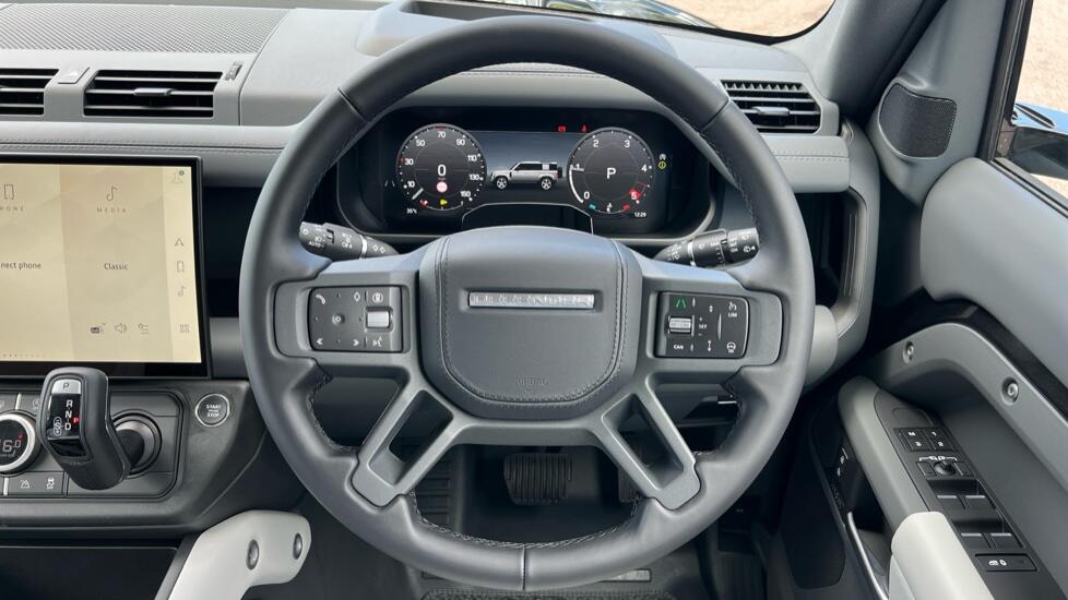Land Rover Defender view 15