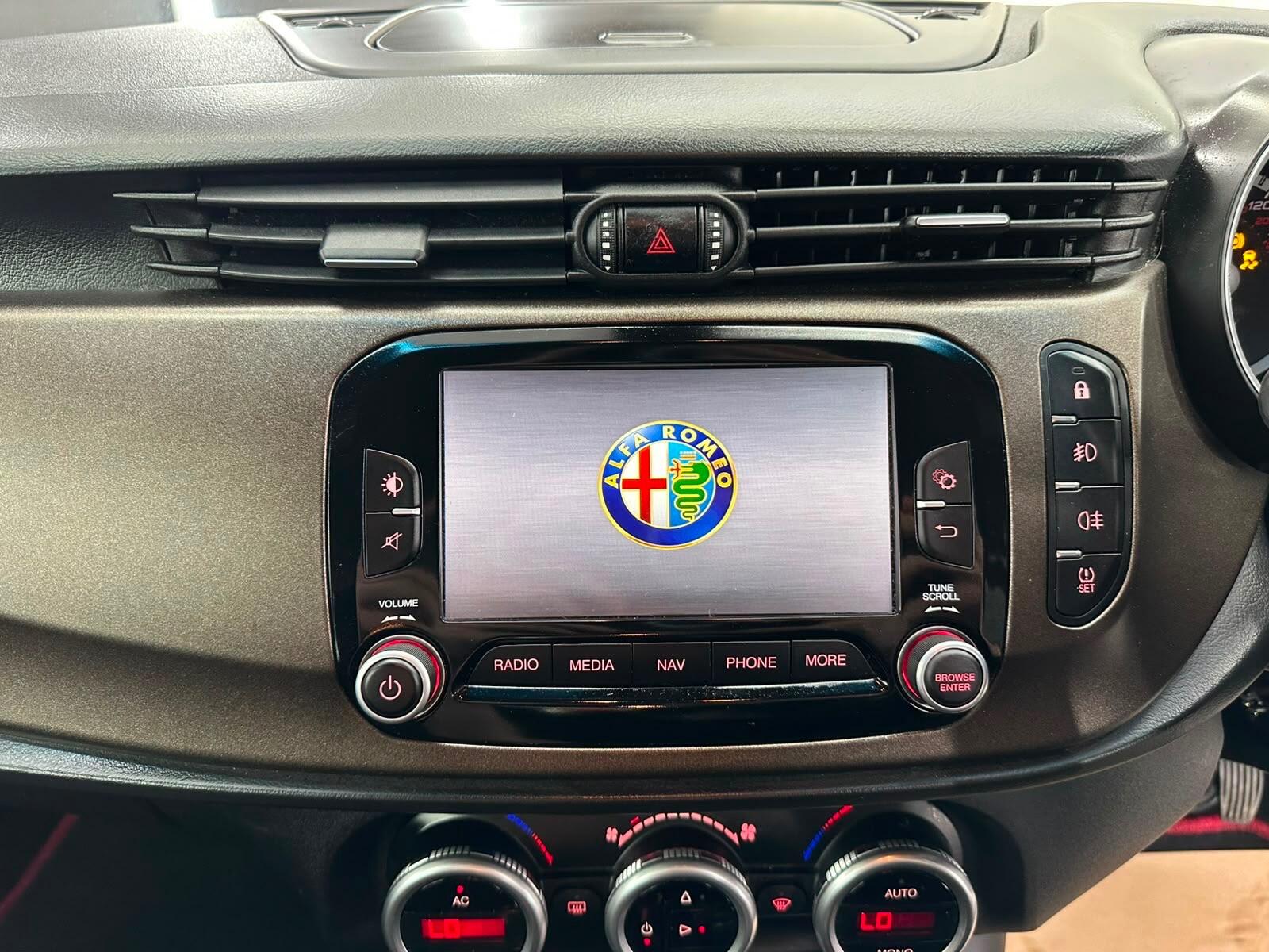 Alfa Romeo Giulietta view 41