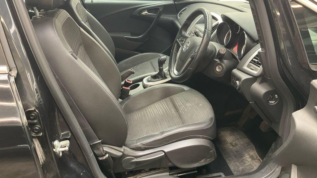 Vauxhall Astra view 9