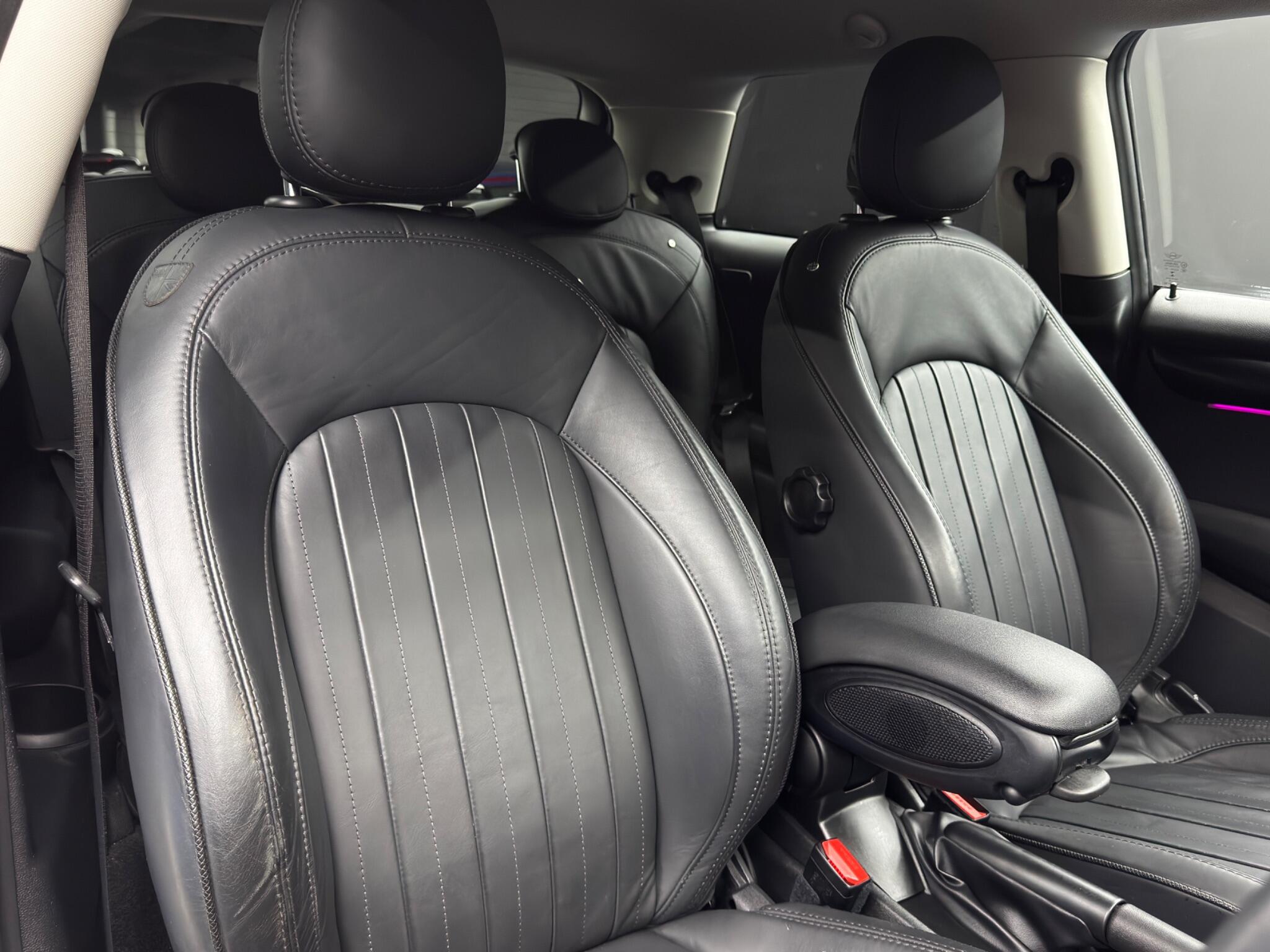 MINI Hatch view 12