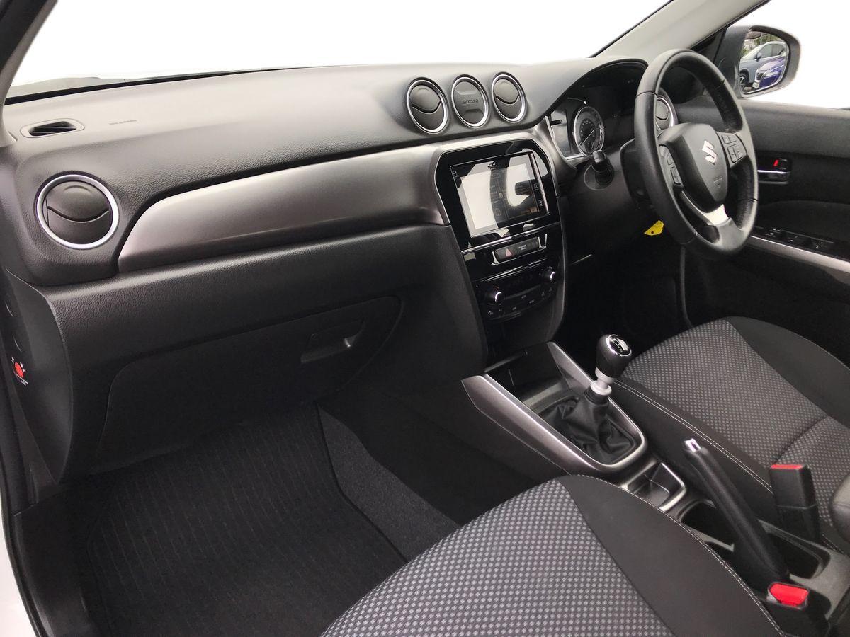 Suzuki Vitara view 5