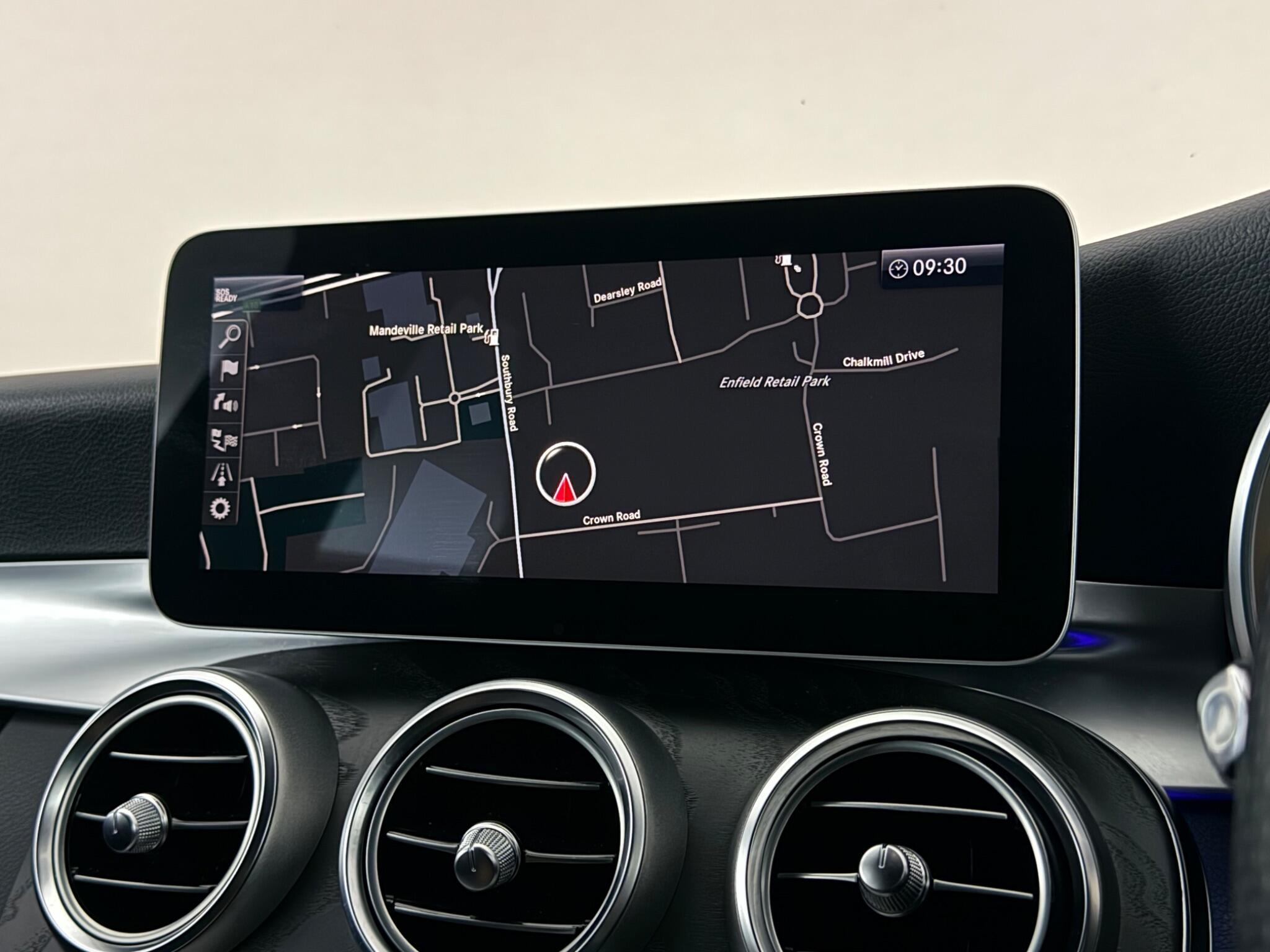 Mercedes-Benz C-Class view 26